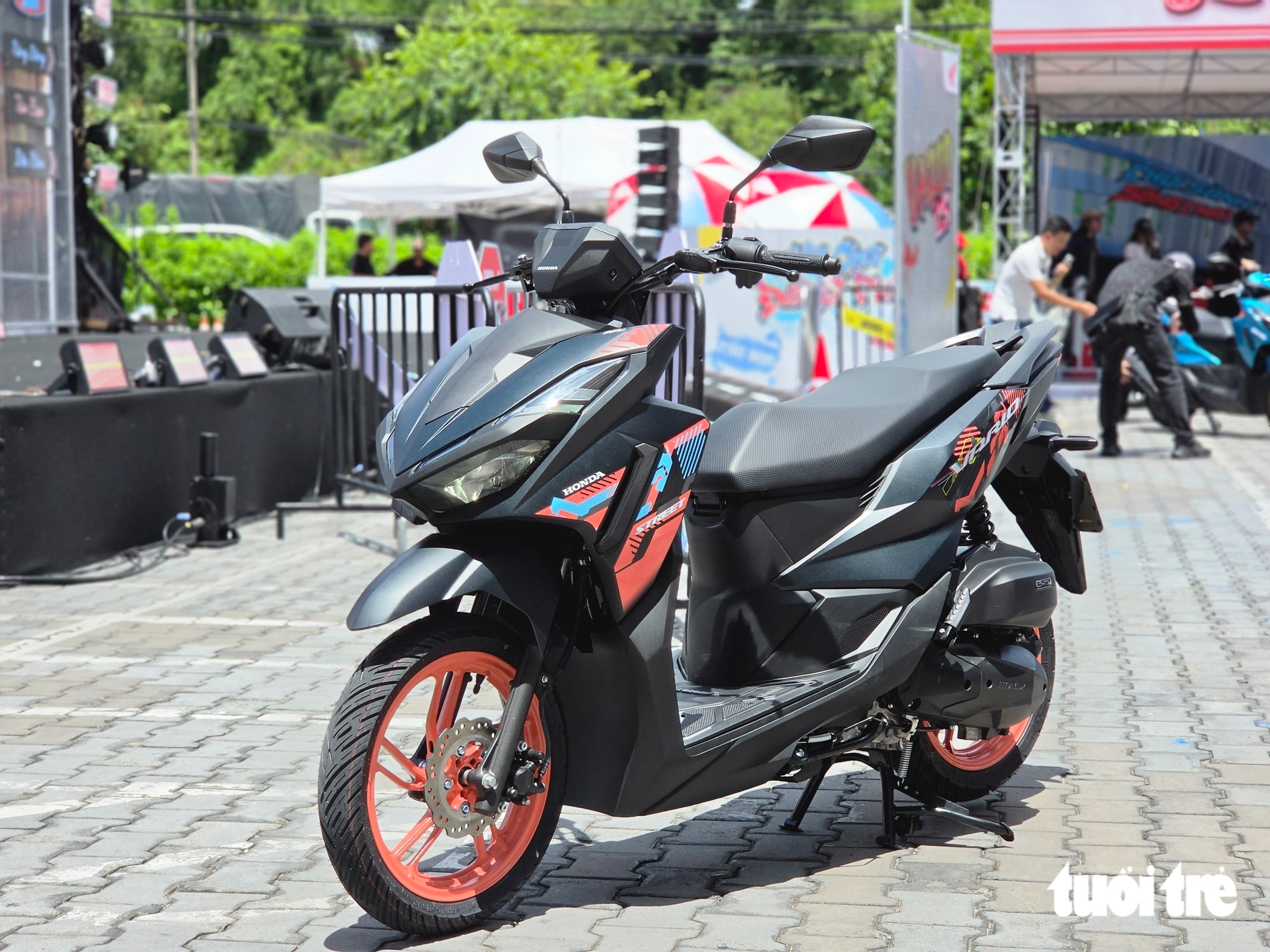 Honda Vario 2027 chốt giá từ 42,7 triệu đồng, thêm bản ghi-đông trần như mô tô - Ảnh 1.