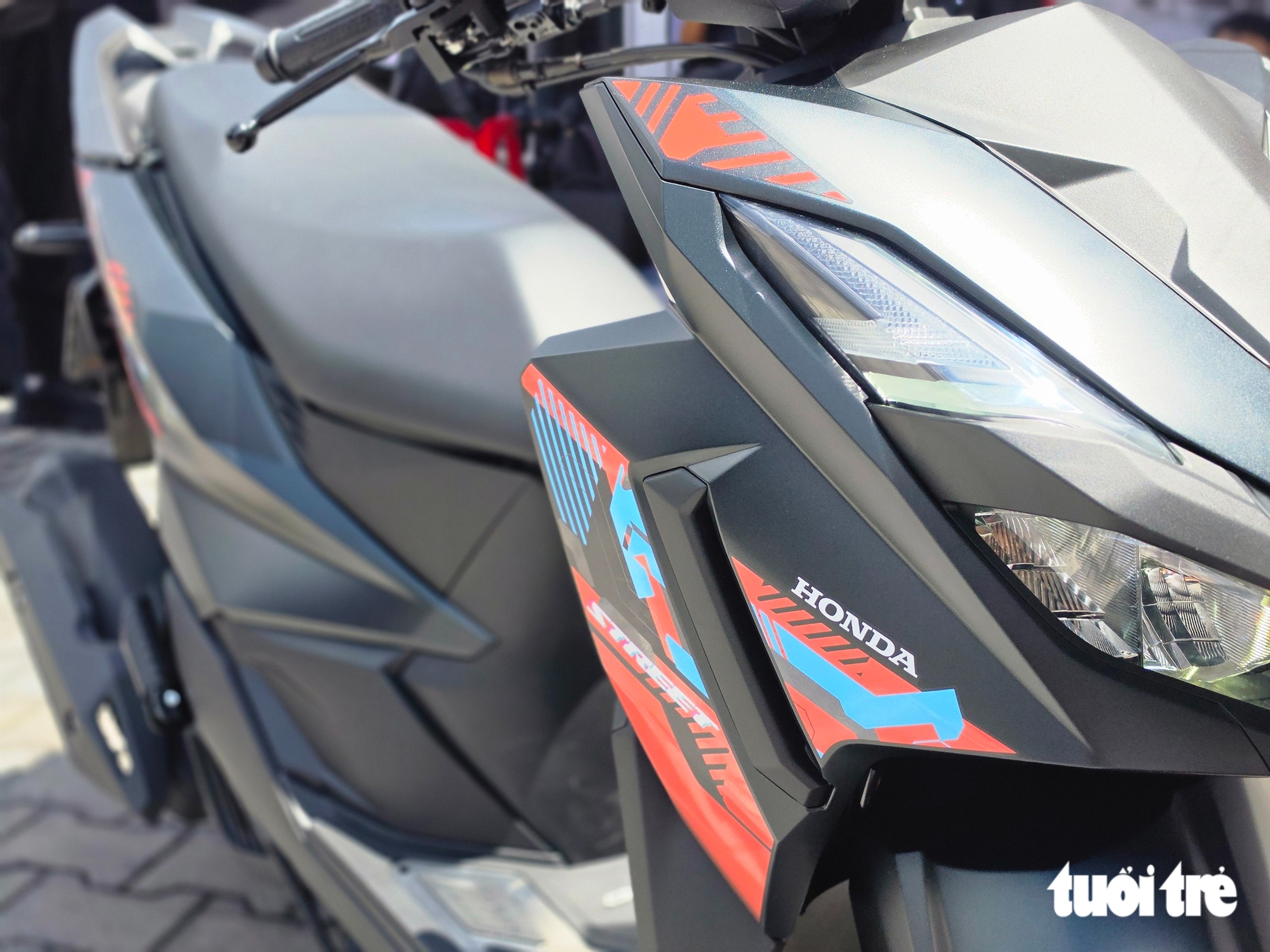 Honda Vario 2027 chốt giá từ 42,7 triệu đồng, thêm bản ghi-đông trần như mô tô - Ảnh 8.