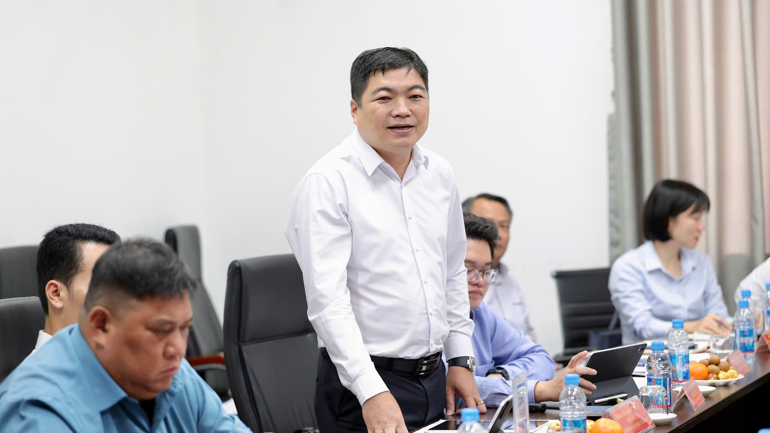 Phó bí thư Thành ủy TP.HCM Văn Thị Bạch Tuyết khảo sát các khu công nghiệp Mỹ Phước - Ảnh 3.