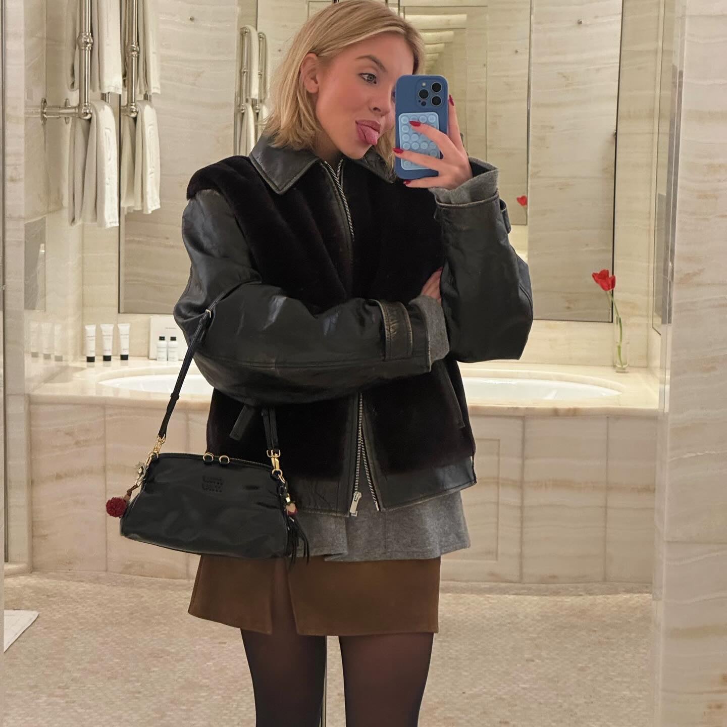 Sydney Sweeney đâu chỉ mặc gợi cảm - Ảnh 7.