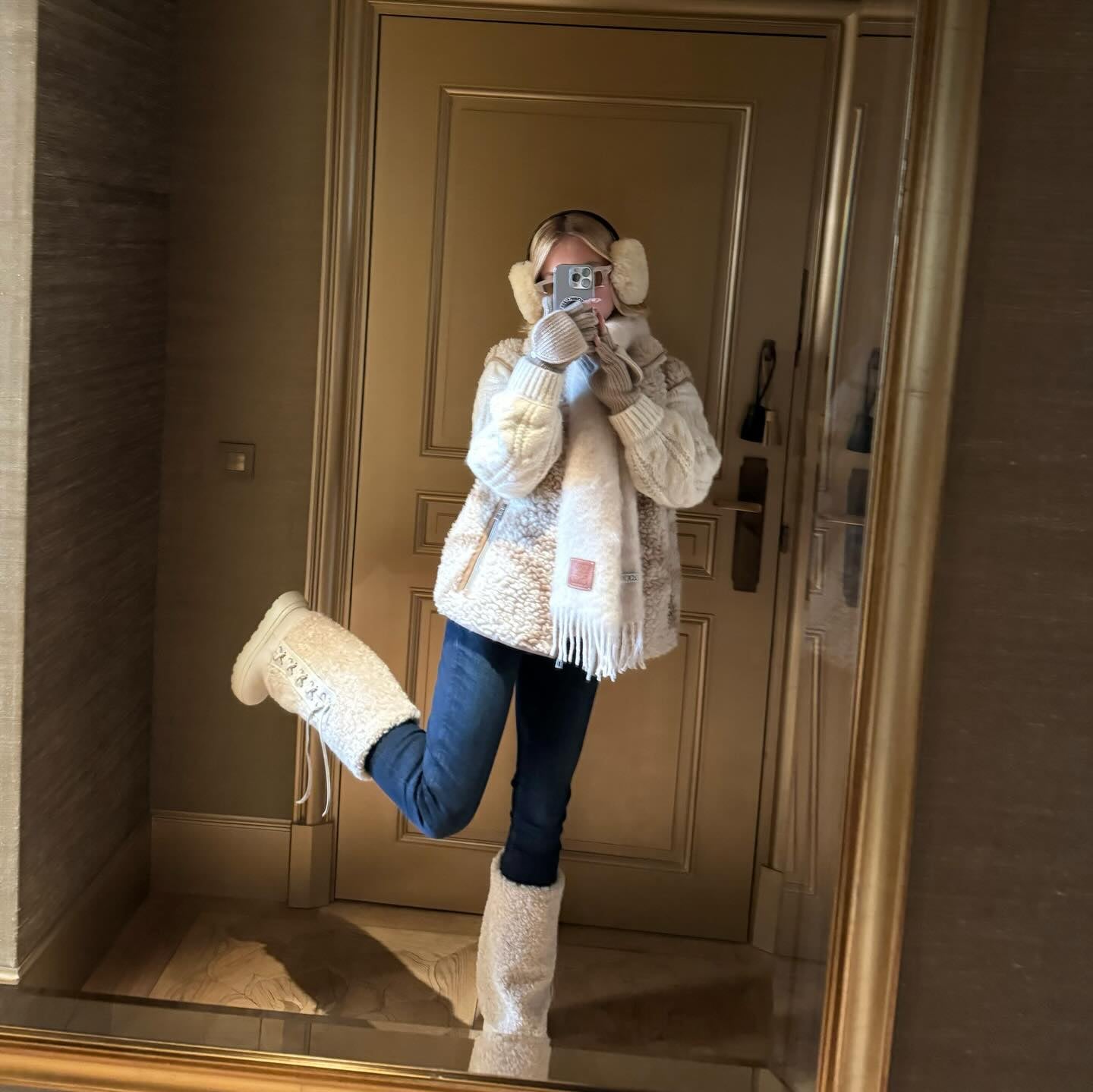 Sydney Sweeney đâu chỉ mặc gợi cảm - Ảnh 6.