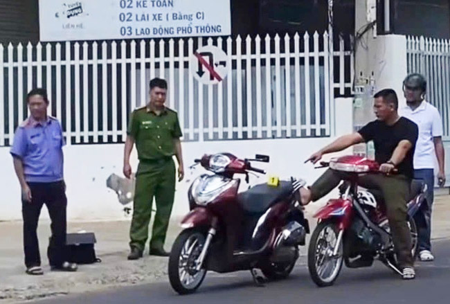 Đắk Lắk bắt giam người đạp ngã xe chồng cũ bạn gái rồi bỏ đi - Ảnh 4.