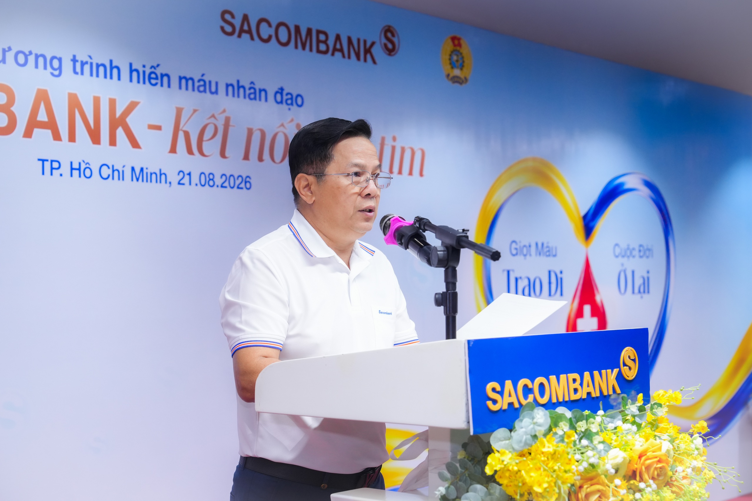 HÀNH TRÌNH 14 NĂM SACOMBANK TRAO GIỌT HỒNG SẺ CHIA SỰ SỐNG - Ảnh 3.
