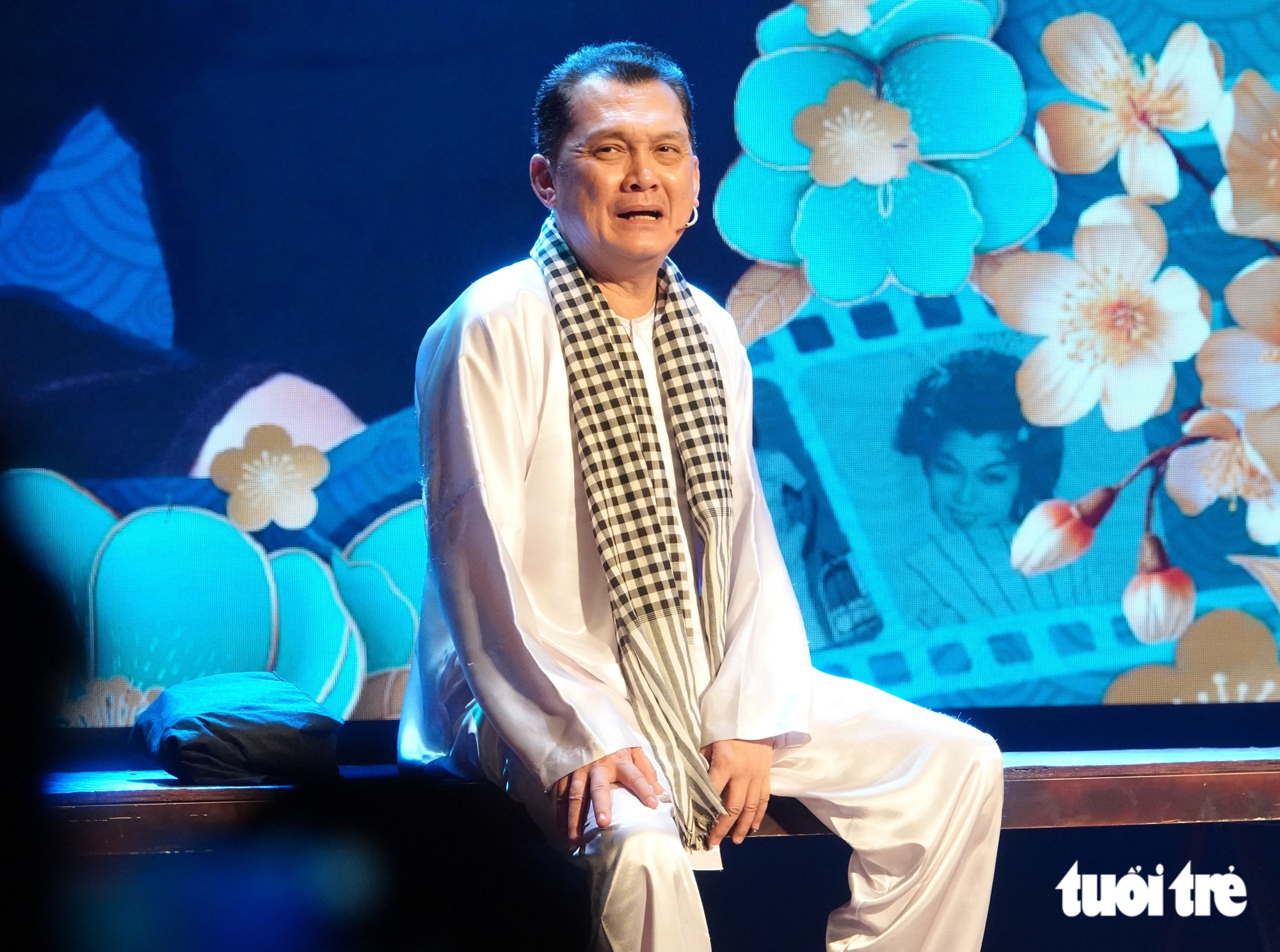 Hữu Châu: 40 năm vai cậu Năm trong Lá sầu riêng - Ảnh 2.