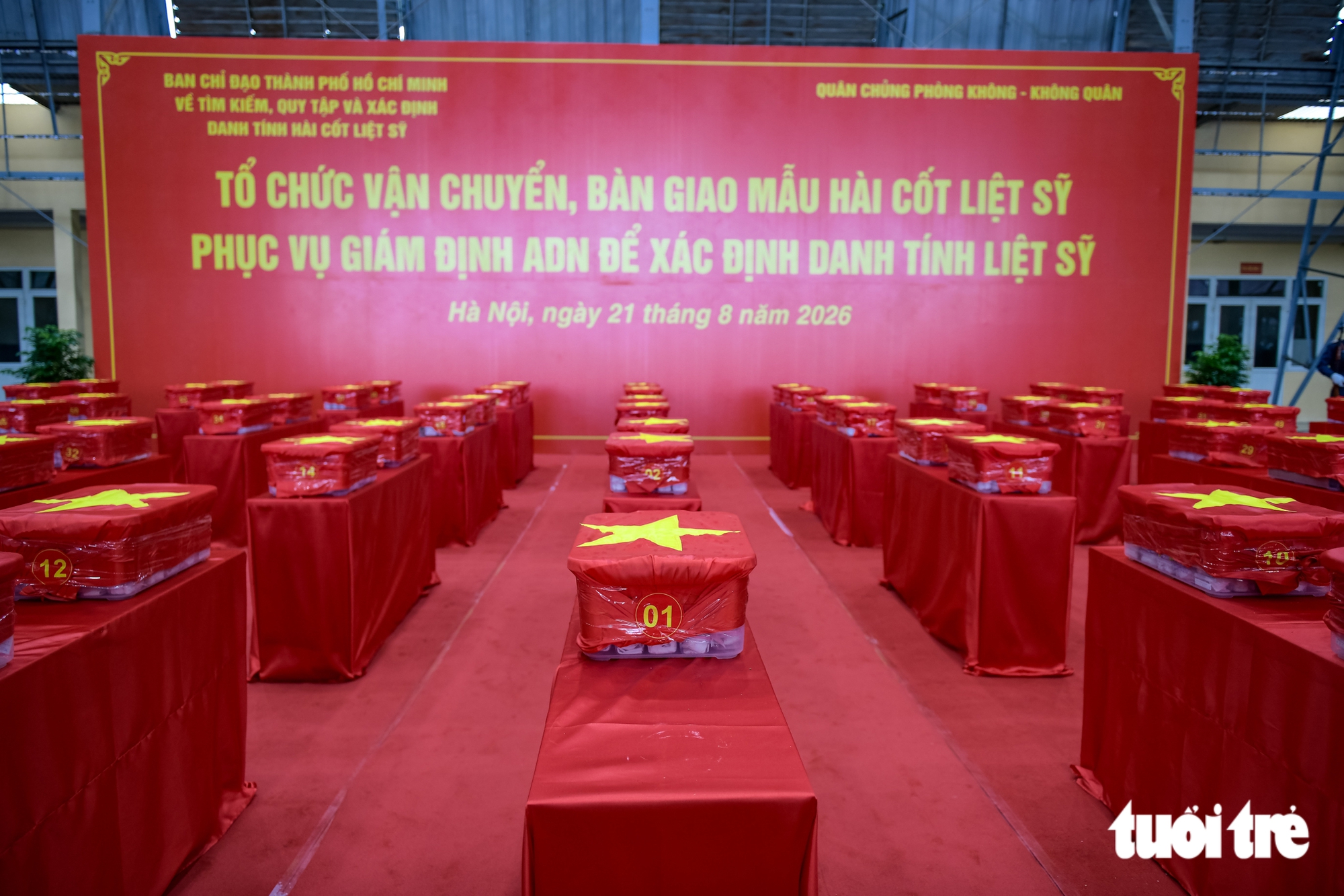 7.104 mẫu sinh phẩm hài cốt liệt sĩ từ TP Hồ Chí Minh đã tới Hà Nội - Ảnh 5.