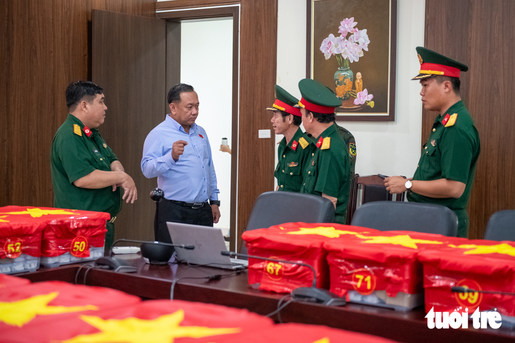 Phi công máy bay vận chuyển 7.104 mẫu sinh phẩm hài cốt liệt sĩ: Đây là một nhiệm vụ lịch sử, đặc biệt - Ảnh 9.