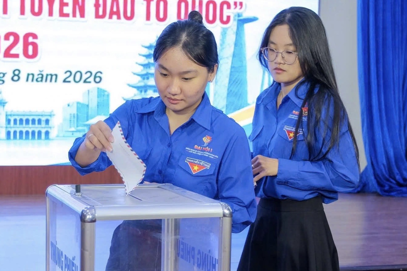 Tuổi trẻ TP.HCM gửi hơi ấm đến vùng cao, trao niềm tin nơi biên giới, biển đảo - Ảnh 1.