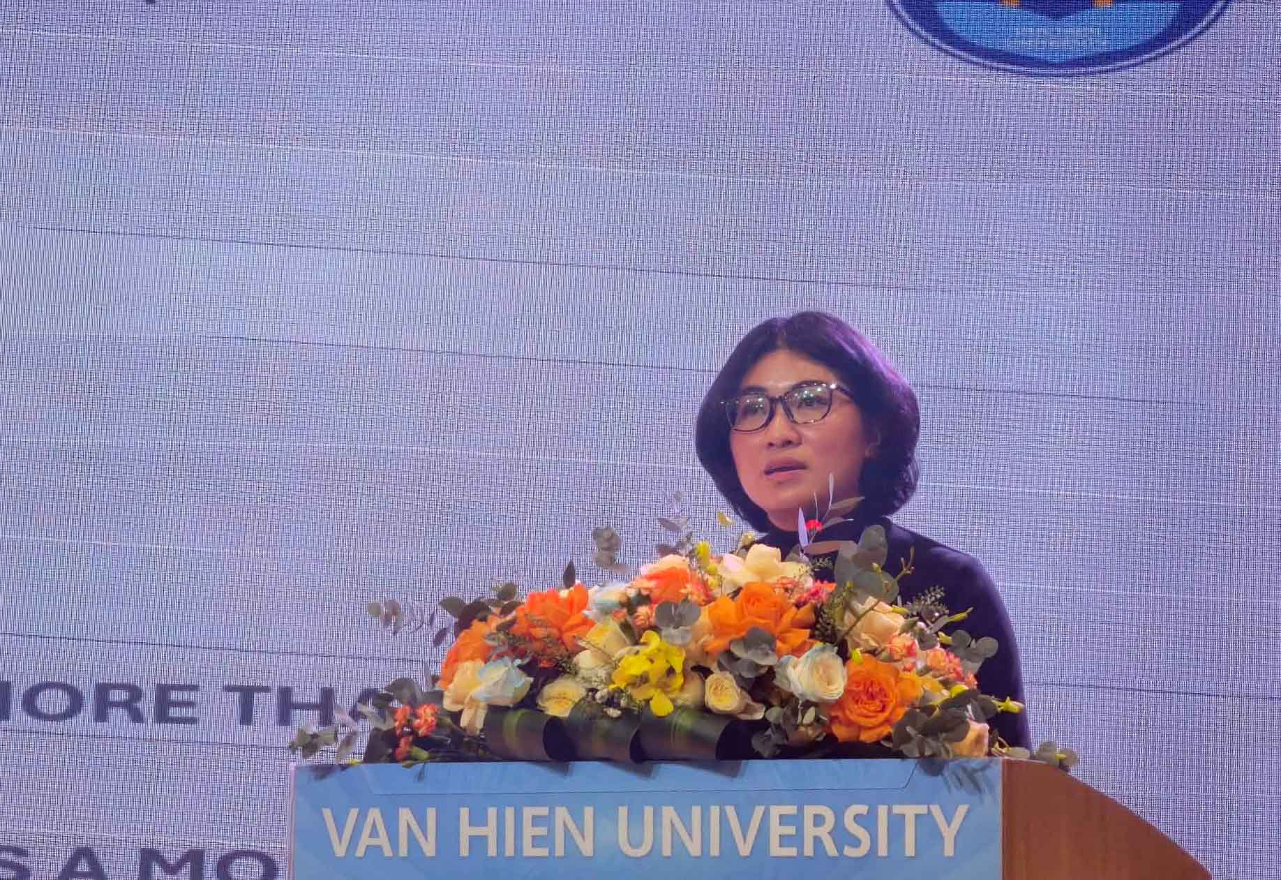 Tiếng Anh kiểu Việt: Có cần nói giống người bản xứ? - Ảnh 2.