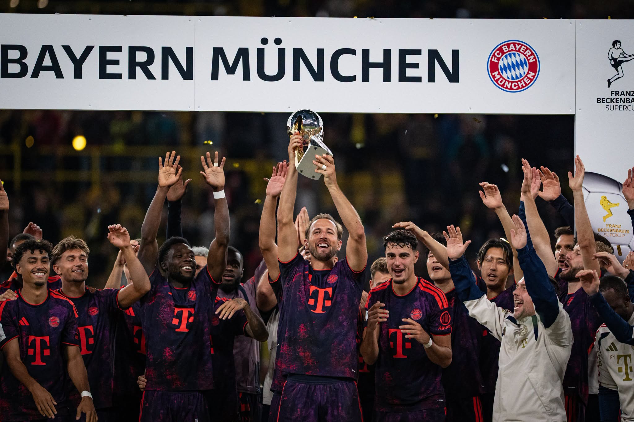 Đoạt siêu cúp Đức cùng Bayern Munich, Harry Kane dẫn đoạt cuộc đua Quả bóng vàng  - Ảnh 1.