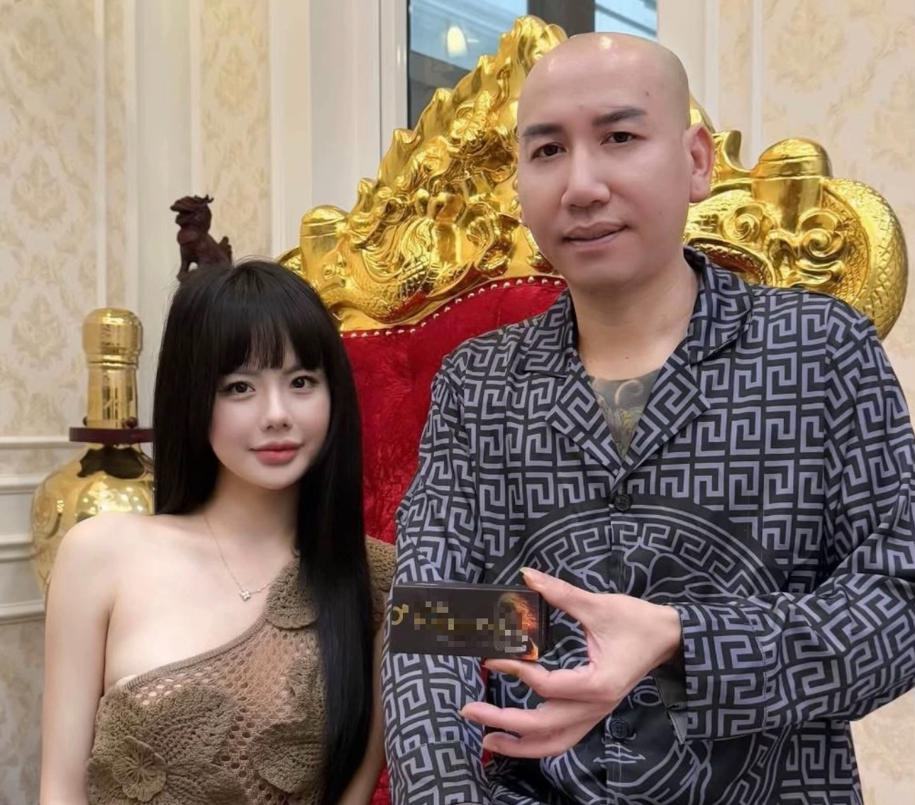 Khởi tố Tiktoker 'Cô Giáo Hương' và chồng về tội 'lừa dối khách hàng' - Ảnh 3.