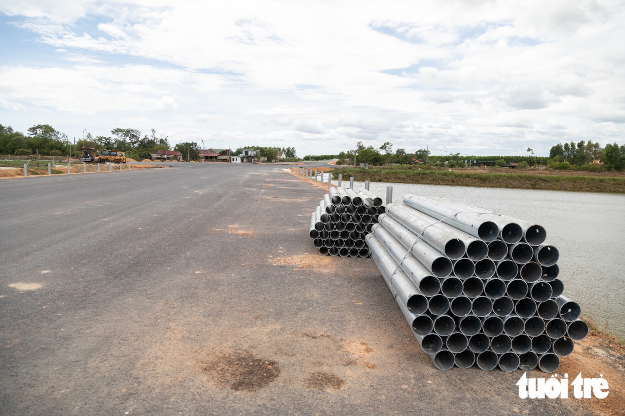 Xe chạy vào đường tránh Đông Hà chưa bàn giao, đã có 2 vụ tai nạn, 3 người tử vong - Ảnh 4.