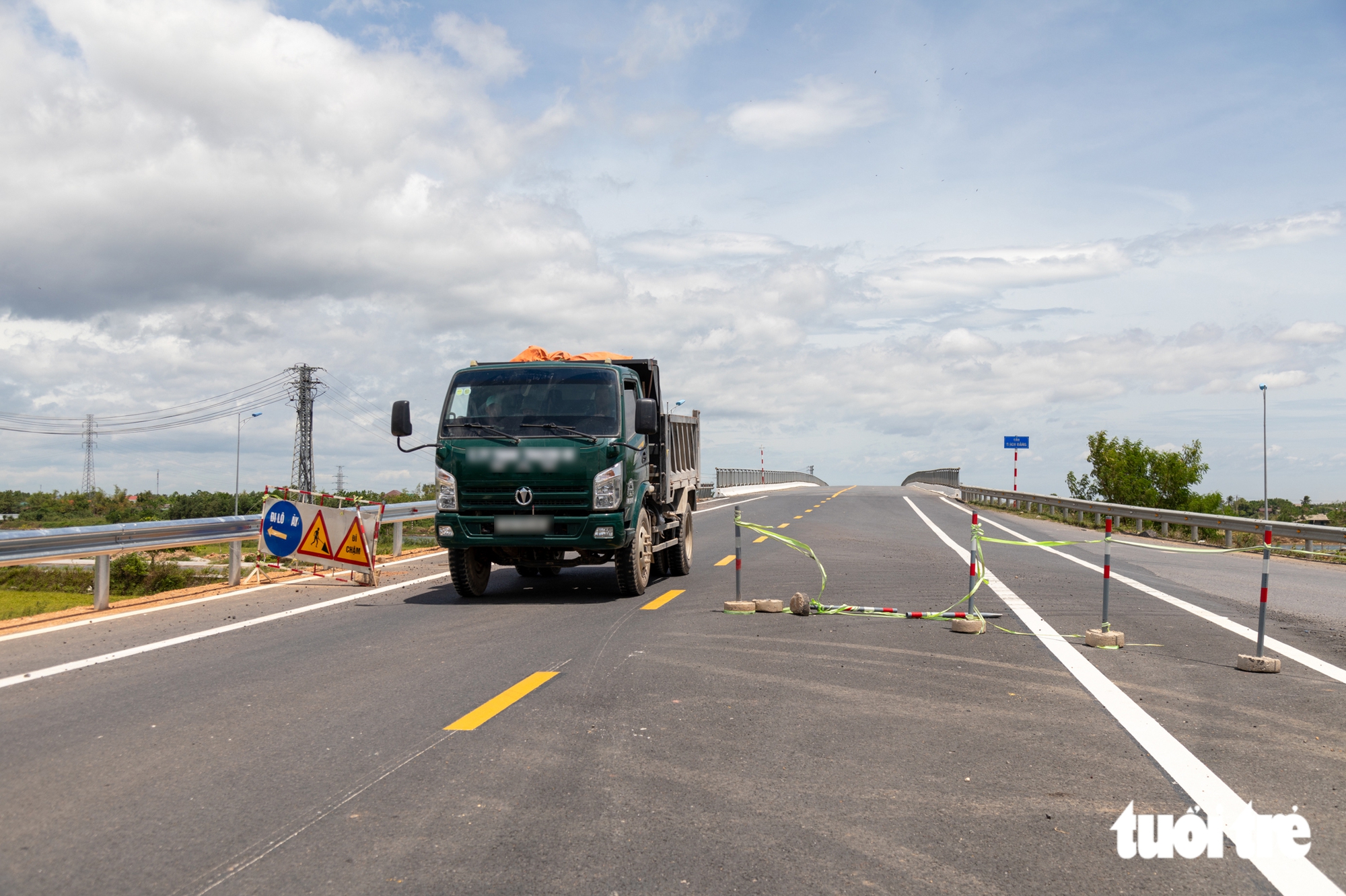 Xe chạy vào đường tránh Đông Hà chưa bàn giao, đã có 2 vụ tai nạn, 3 người tử vong - Ảnh 6.