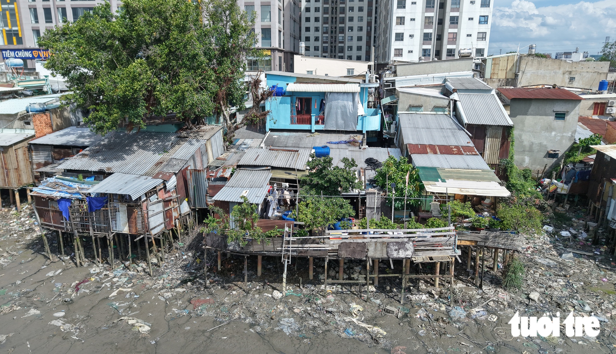 Toàn cảnh bờ Nam kênh Đôi: Hàng ngàn căn nhà chông chênh chờ giải tỏa - Ảnh 5.