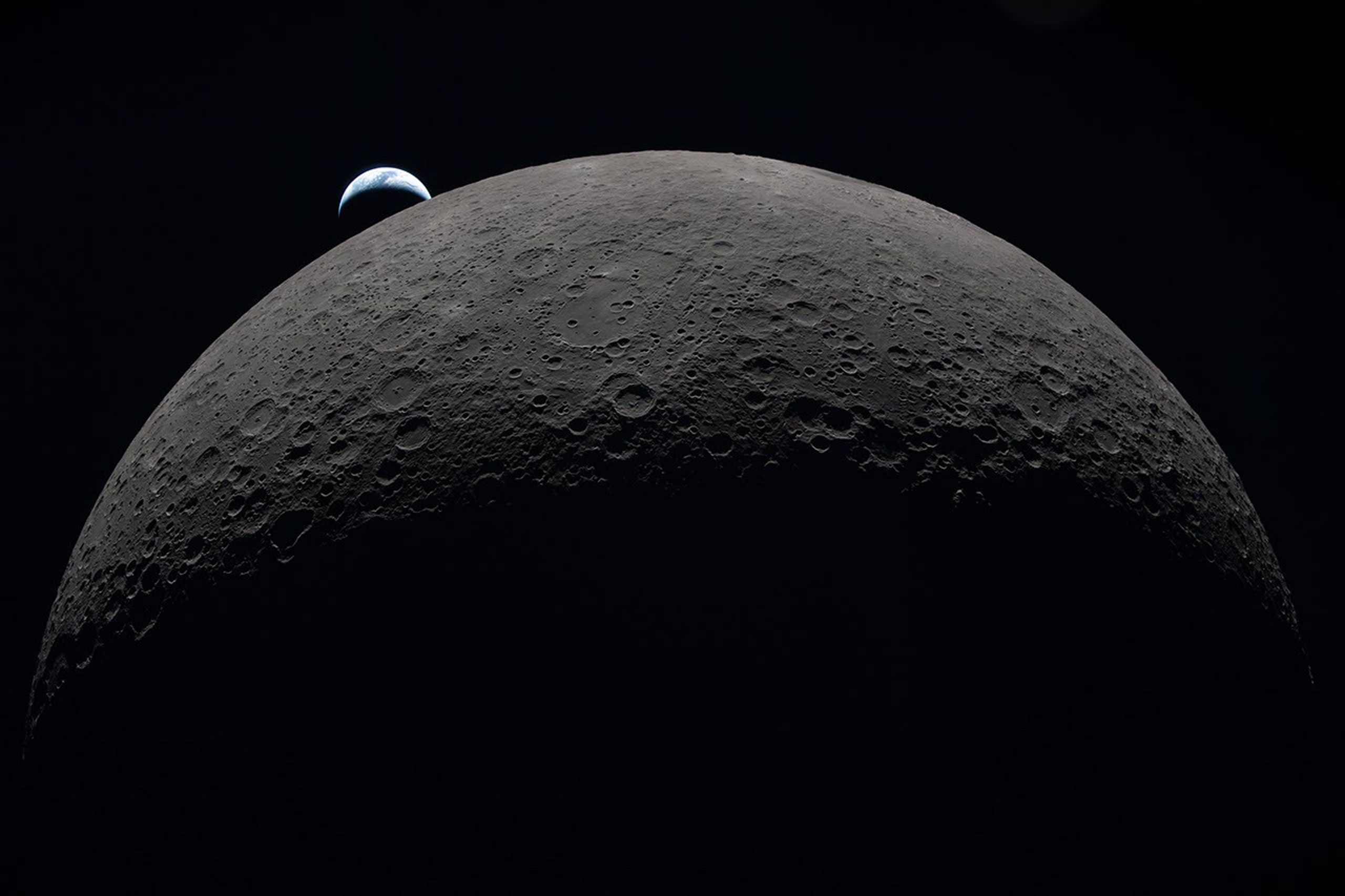 NASA phát hiện vi sinh vật Trái đất có thể tồn tại trên Mặt trăng - Ảnh 1.