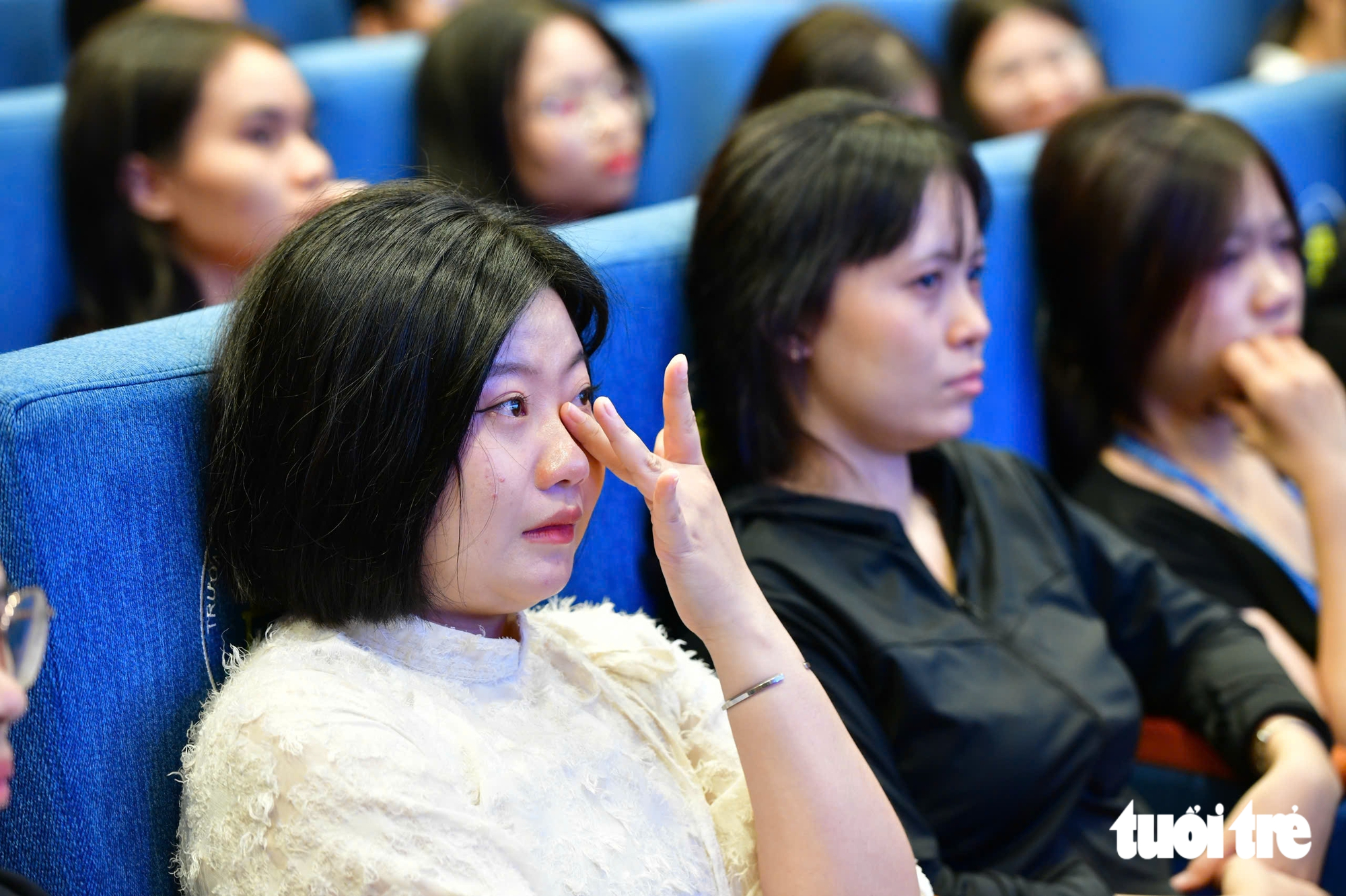 Giấu bạn, lớp trưởng viết thư nhờ ‘Chắp cánh ước mơ’ giúp bạn cùng lớp - Ảnh 6.