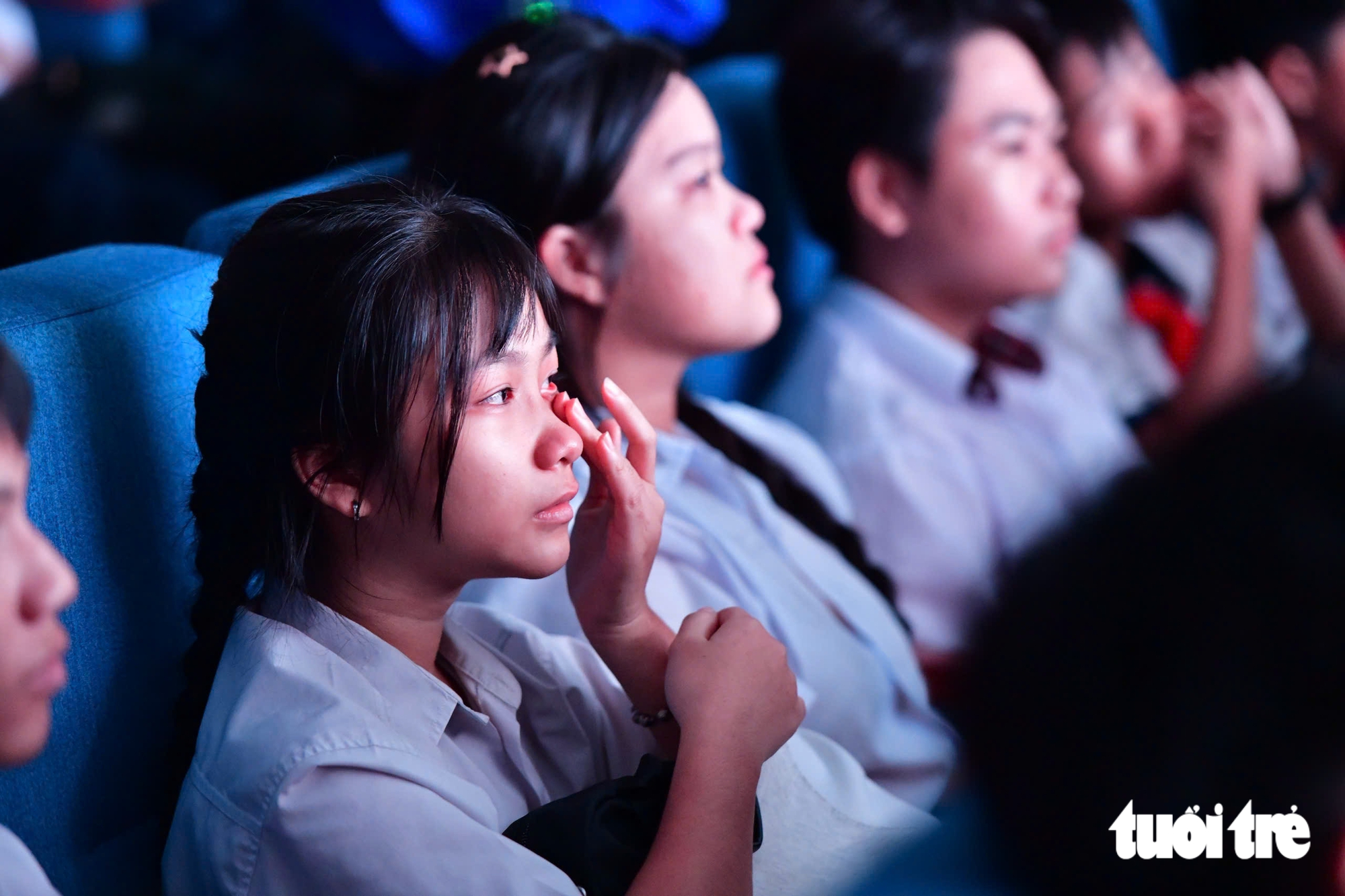 Giấu bạn, lớp trưởng viết thư nhờ ‘Chắp cánh ước mơ’ giúp bạn cùng lớp - Ảnh 7.