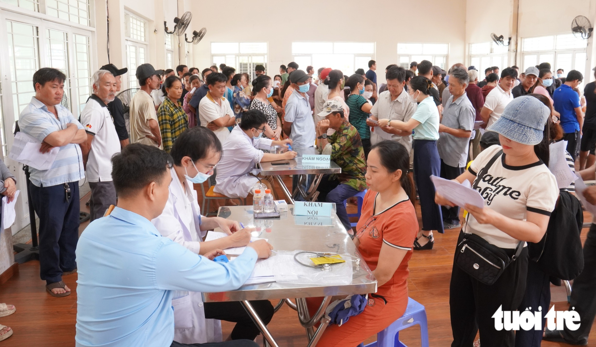 Dẫn đầu lượt khám sức khỏe, Bệnh viện Đa khoa khu vực Hóc Môn chia sẻ phía sau con số 73.599 lượt - Ảnh 1.