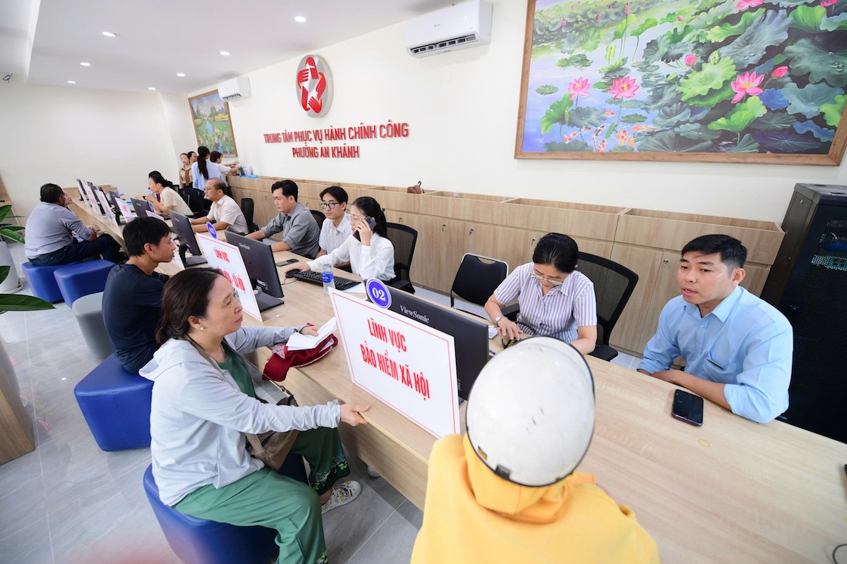 Tin tức sáng 24-8: Phấn đấu 100% chủ tịch UBND cấp xã tại TP.HCM không là người địa phương - Ảnh 2.