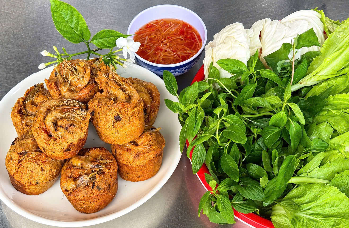 Về Đại Tâm ăn bánh cóng, thăm người bạn Khmer - Ảnh 2.