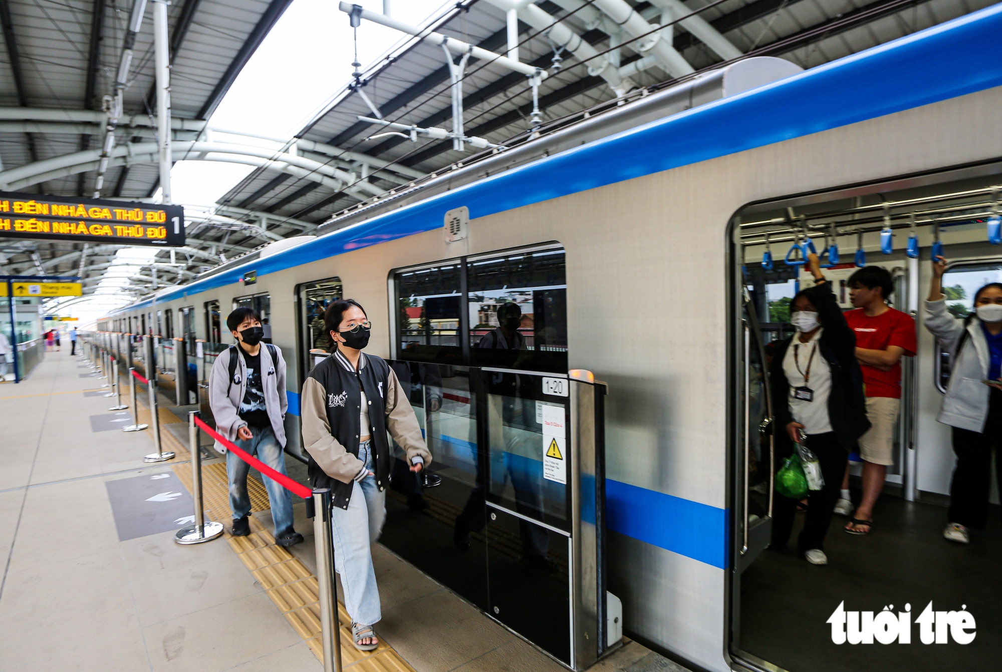 Metro số 1 TP.HCM được giao mục tiêu lãi hơn 21 tỉ đồng năm 2026 - Ảnh 1.