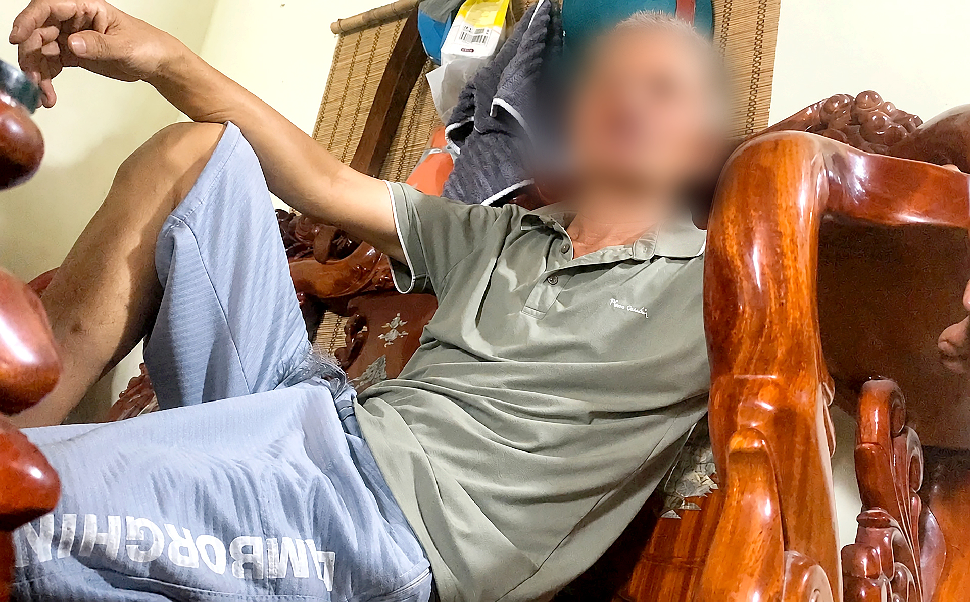 Chữa bệnh như 'Thần y': Ung thư 10 tháng uống 100 chai thuốc và cam kết khỏi bệnh - Ảnh 6.