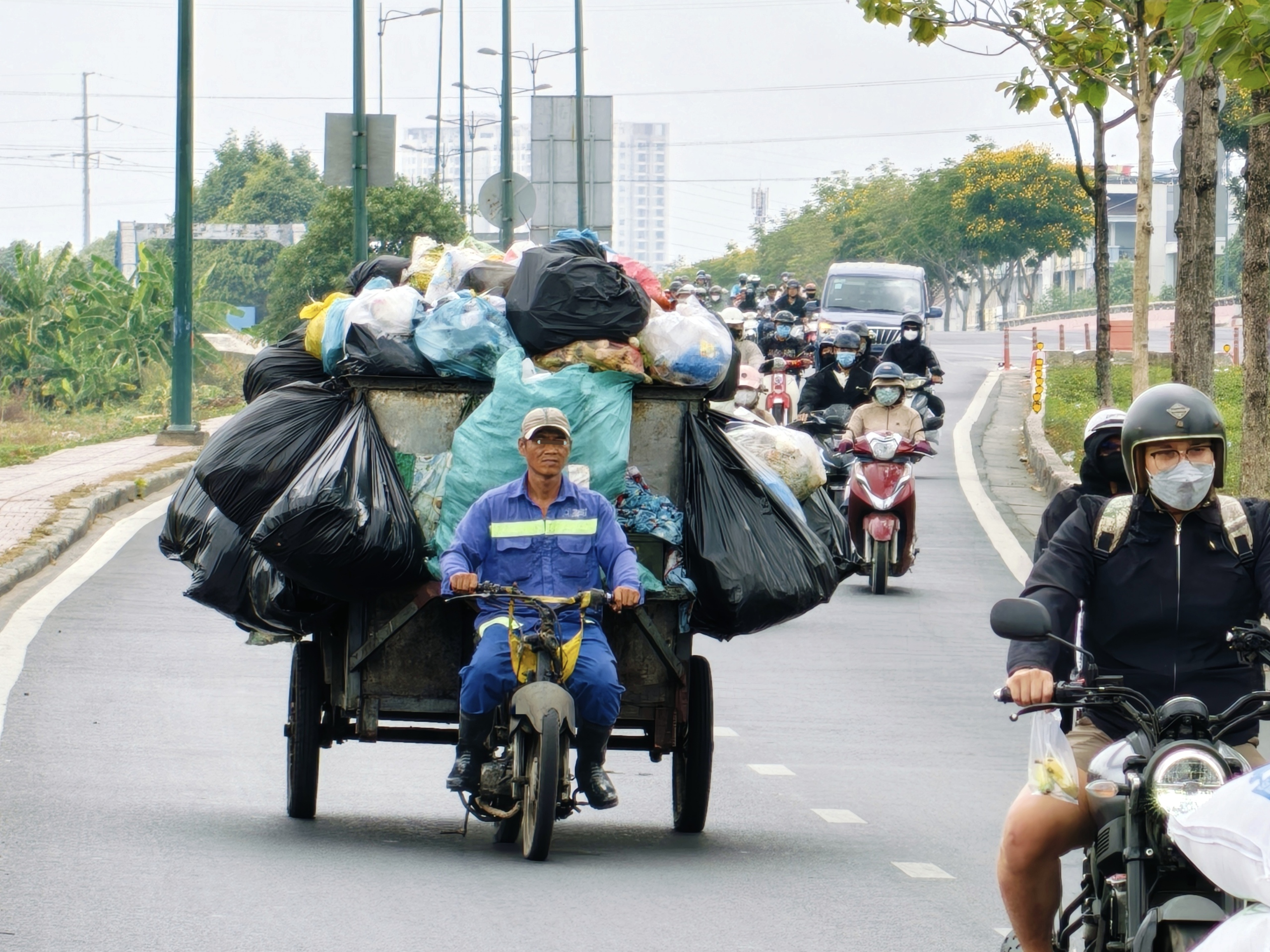 Phân loại rác ở TP.HCM: 2 hay 3 loại mới hợp lý? - Ảnh 4.