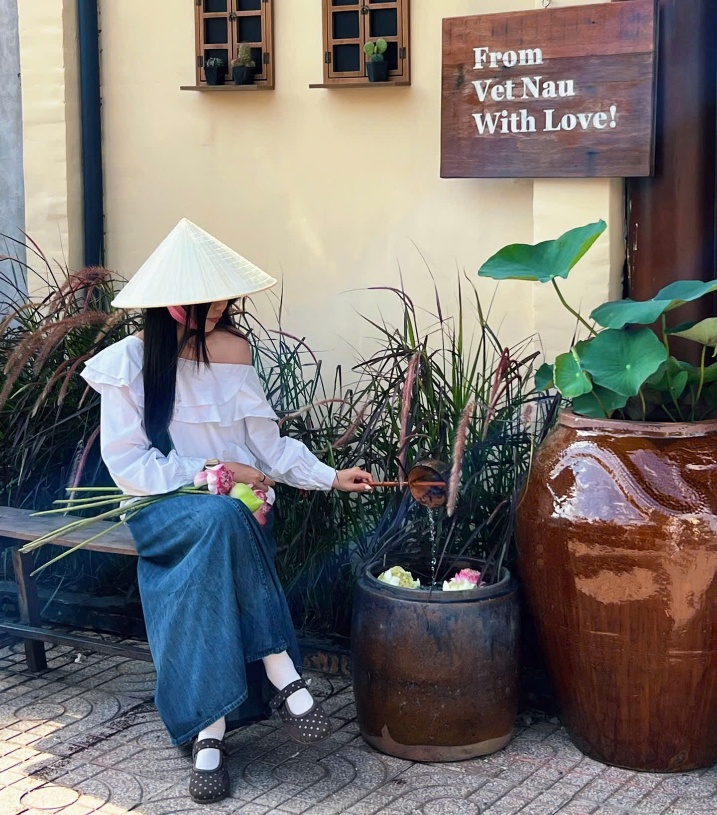 Nàng thơ check-in xe hoa ‘mùa thu Hà Nội’ giữa Sài Gòn - Ảnh 10.