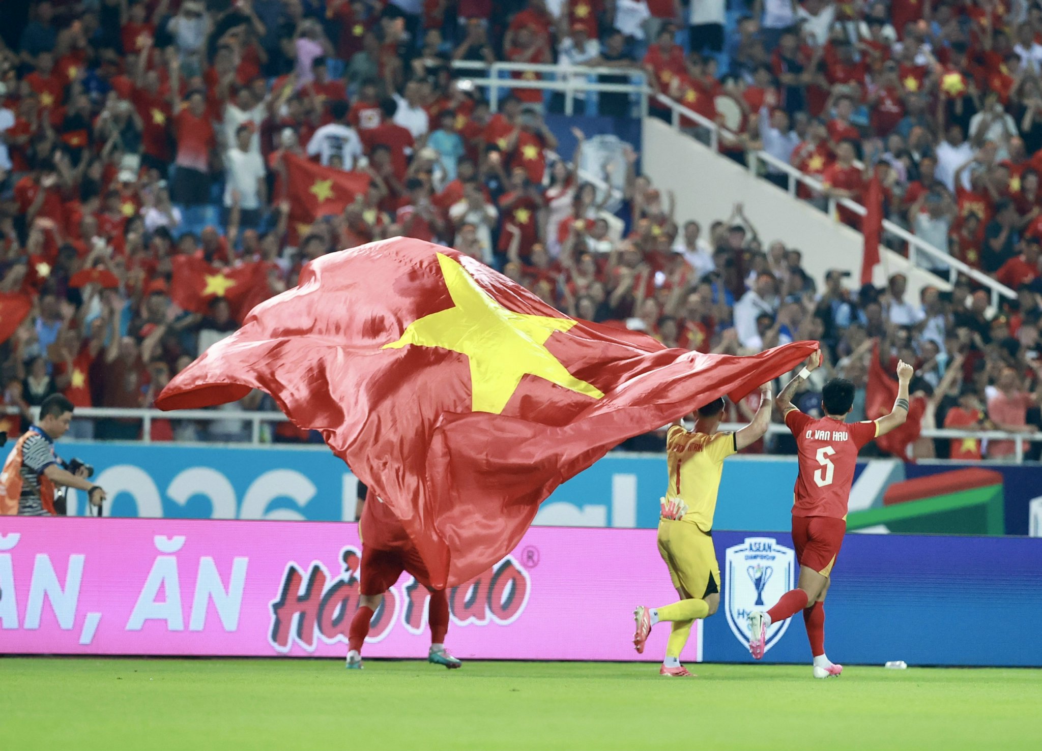 Đội tuyển Việt Nam xuất sắc đăng quang ASEAN Cup 2026 sau Hành trình đầy cảm xúc - Ảnh 14.