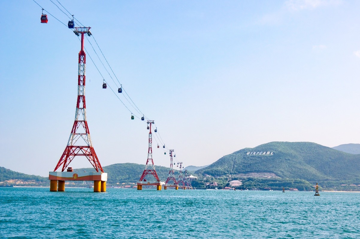 Hòn Tre: Từ hòn đảo hoang sơ giữa vịnh Nha Trang đến 'đảo diệu kỳ' của hàng triệu du khách - Ảnh 3.