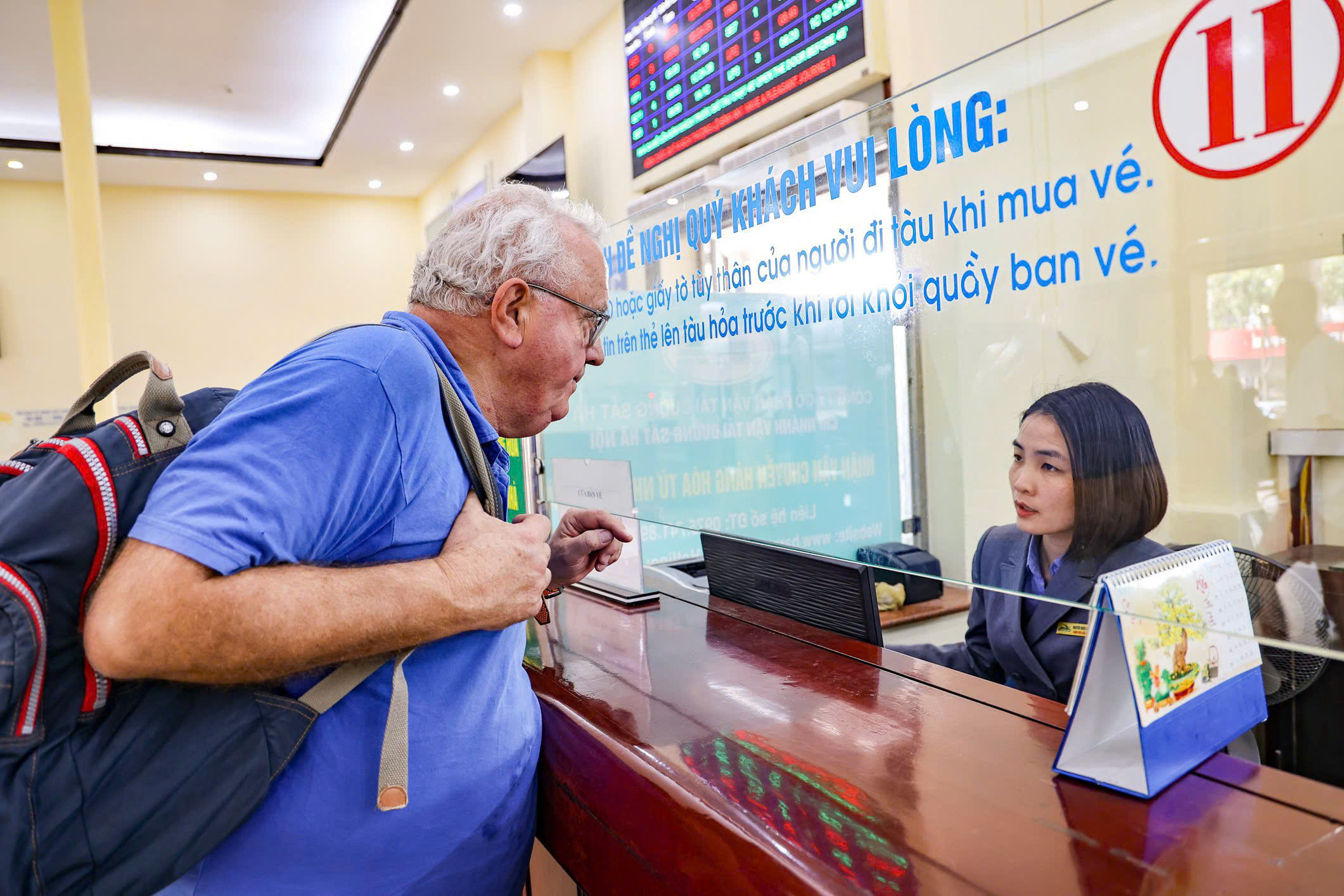 Đường sắt chính thức mở bán vé tàu Tết từ 30-8 - Ảnh 1.