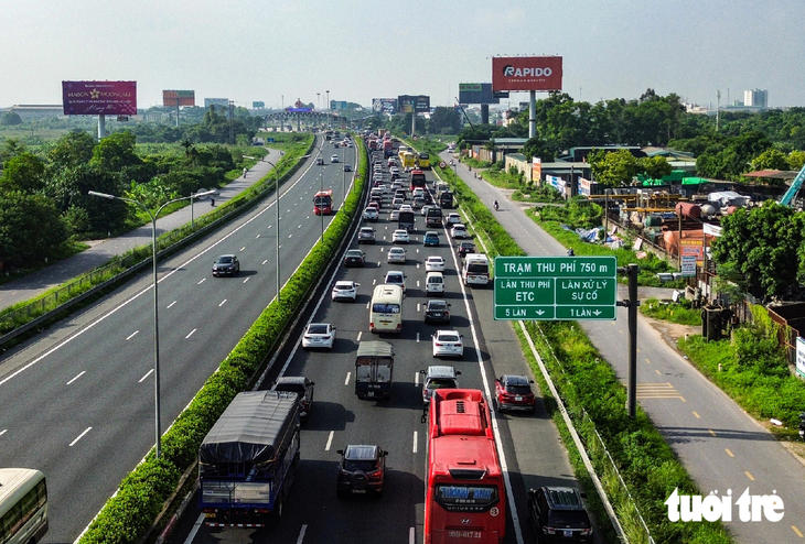 Bị phạt nguội do xe khác chen vào khoảng cách an toàn, cách nào để minh oan? - Ảnh 1.
