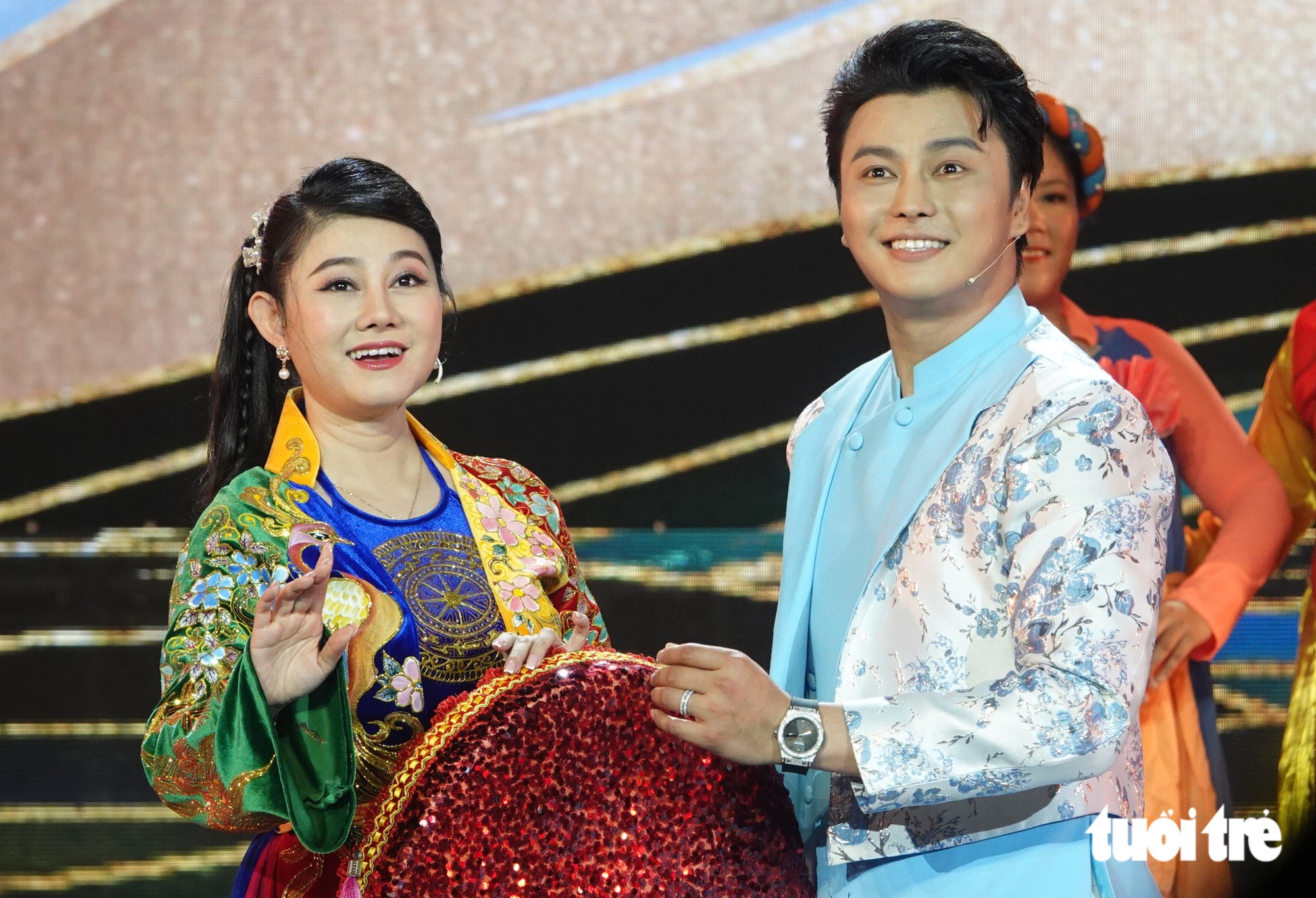 Thanh Tuấn, Thanh Thanh Hiền, Kim Tử Long hội ngộ các Chuông vàng vọng cổ - Ảnh 2.