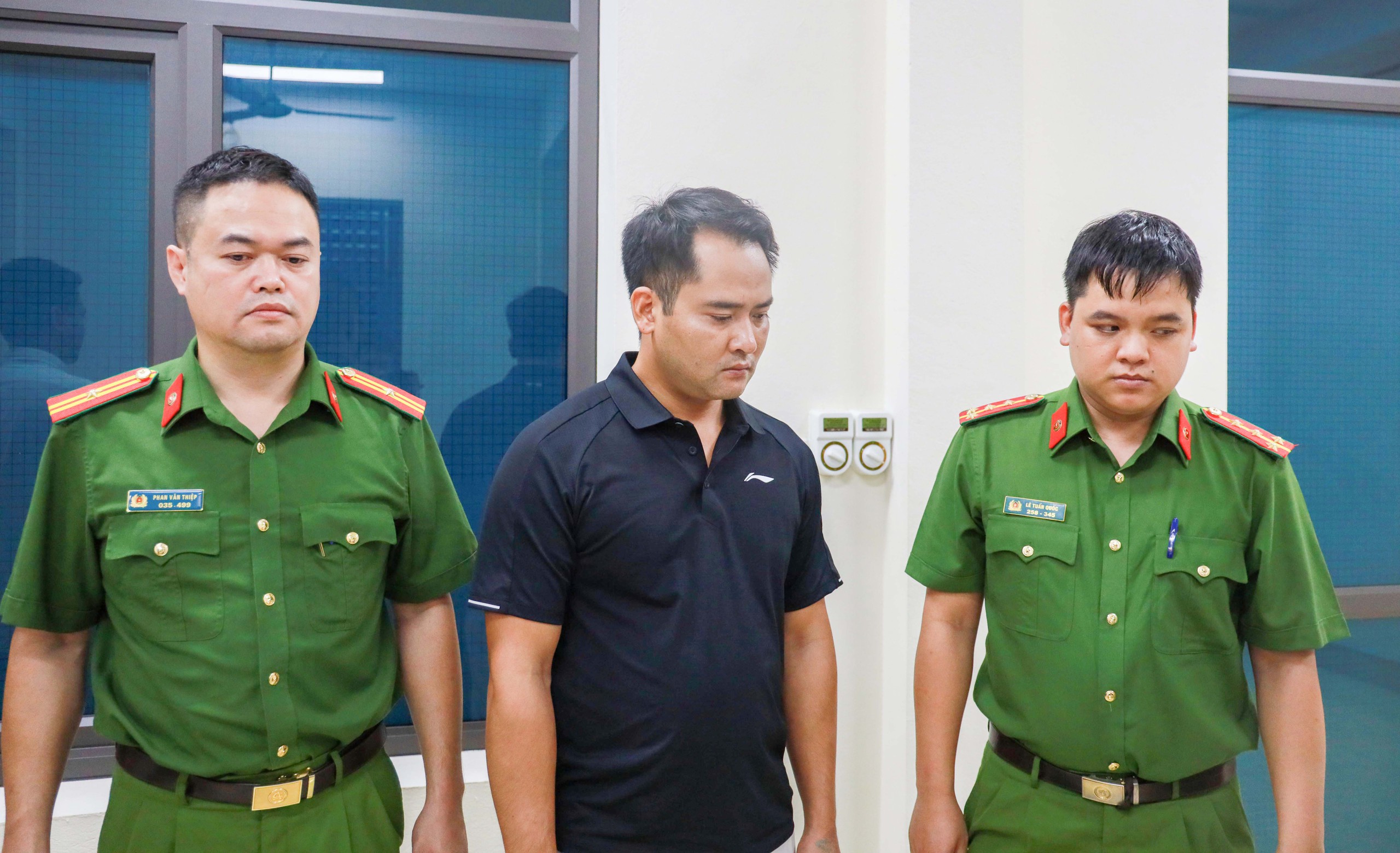 Khởi tố Giám đốc Công ty TNHH Đầu tư xây dựng và Thương mại Anh Hương - Ảnh 1.