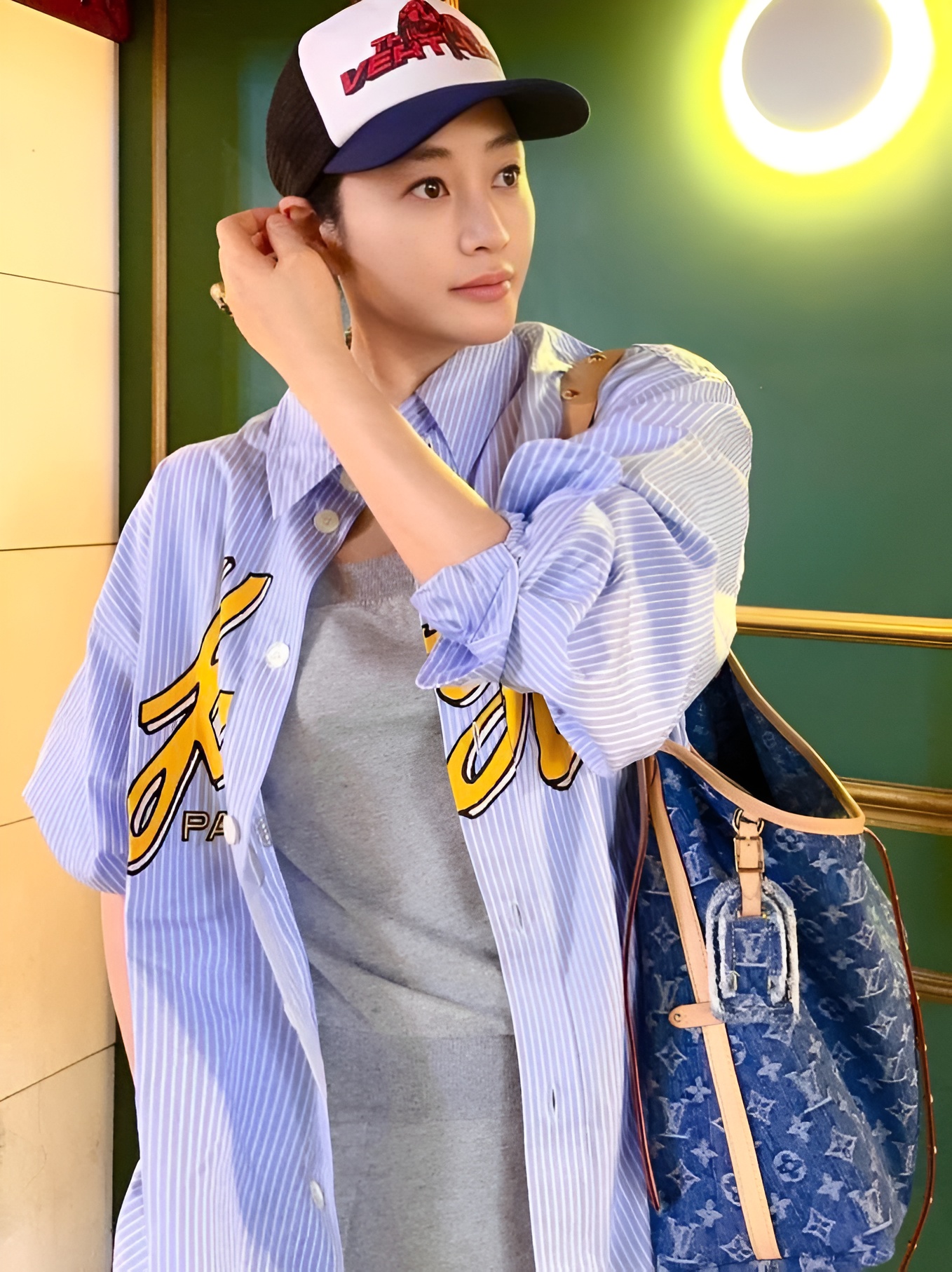 Gu mặc 'hack tuổi' của U60 Kim Hye Soo - Ảnh 6.