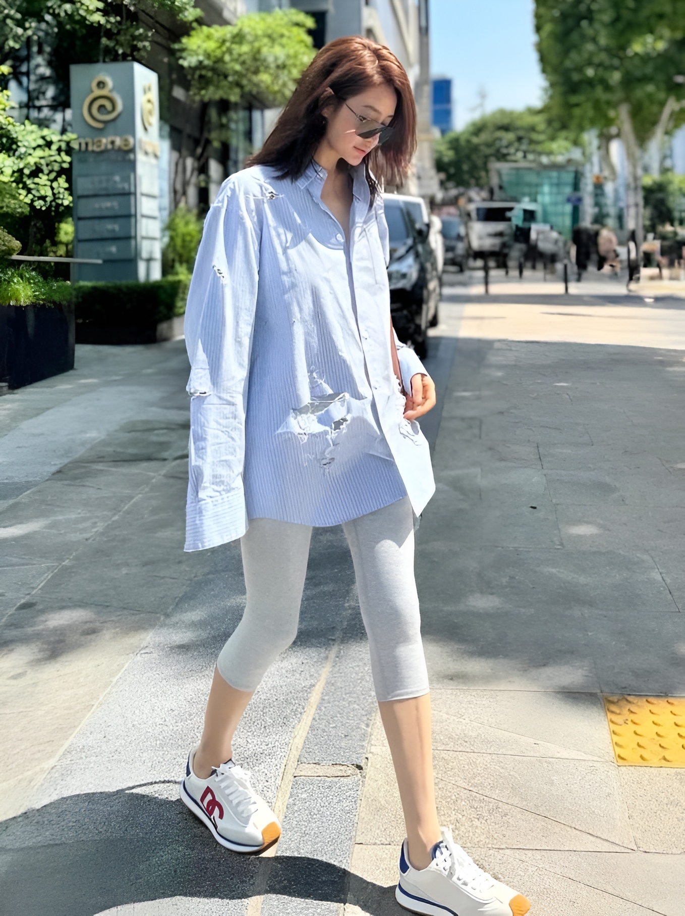 Gu mặc 'hack tuổi' của U60 Kim Hye Soo - Ảnh 7.