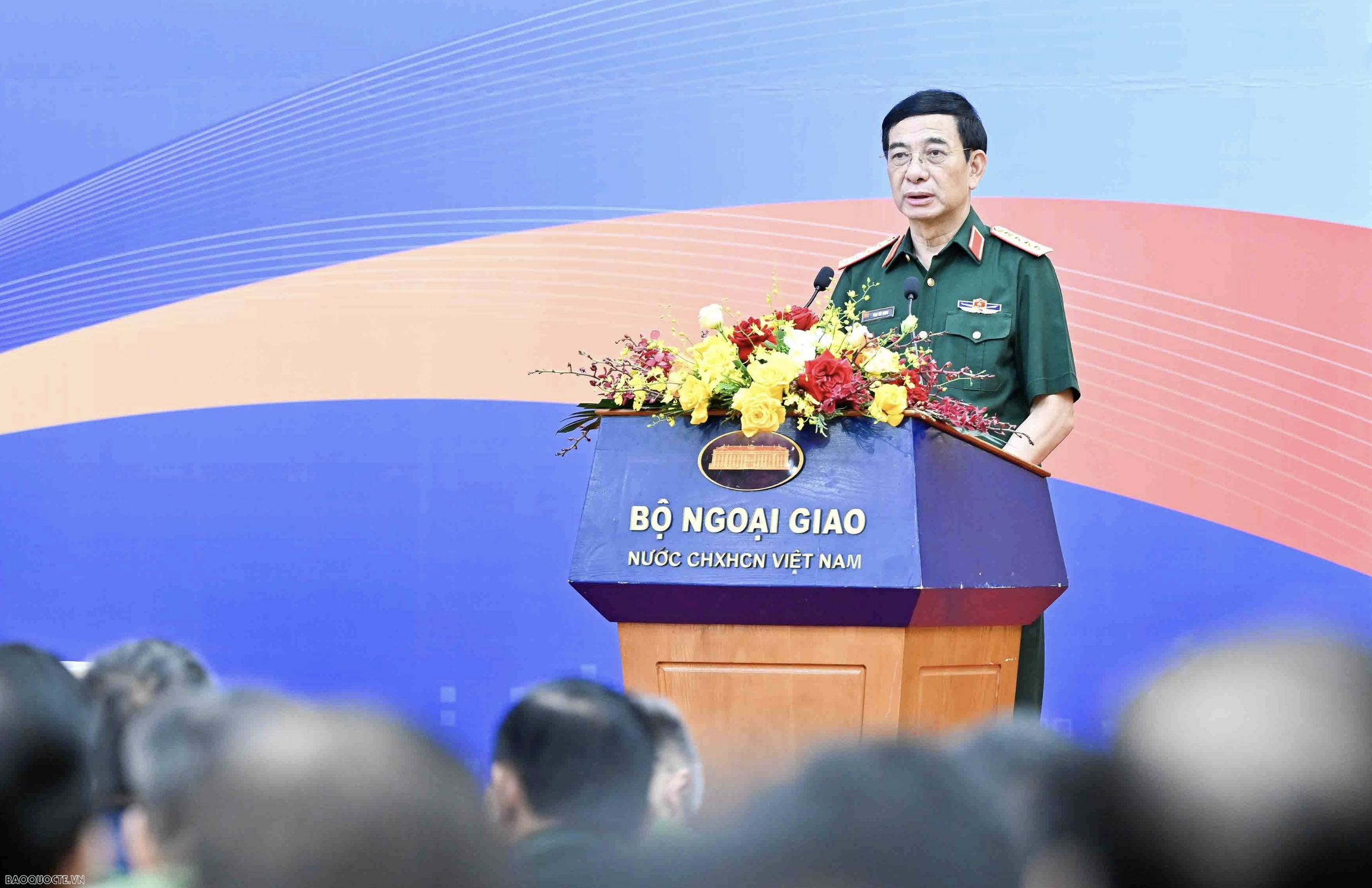 Bộ trưởng Quốc phòng, Công an và Ngoại giao lần đầu tiên đồng chủ trì một phiên họp - Ảnh 2.