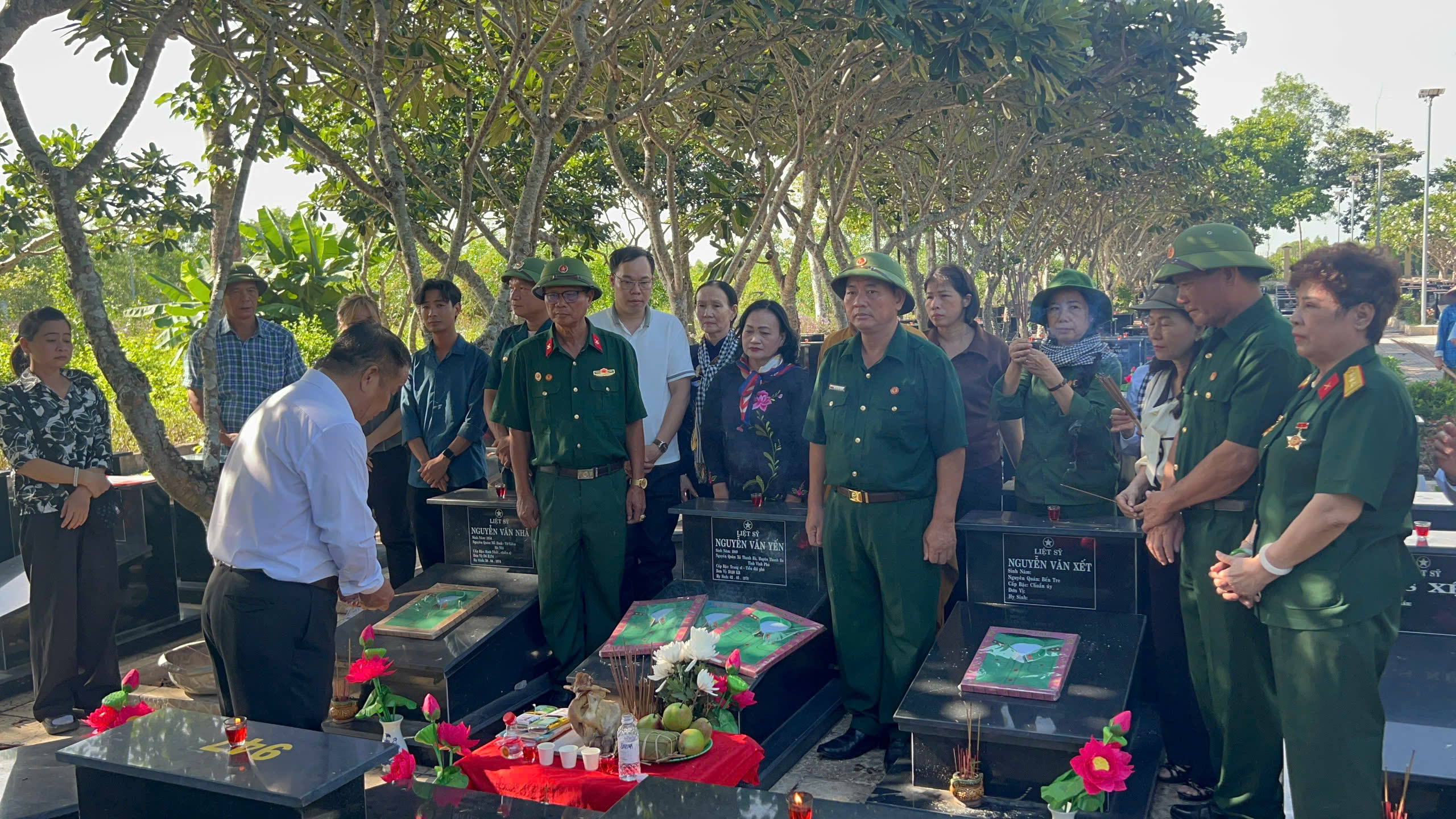 Chuyến tàu Thống Nhất hôm nay có liệt sĩ về quê cha đất tổ Phú Thọ sau gần 60 năm vào chiến trường miền Nam - Ảnh 8.