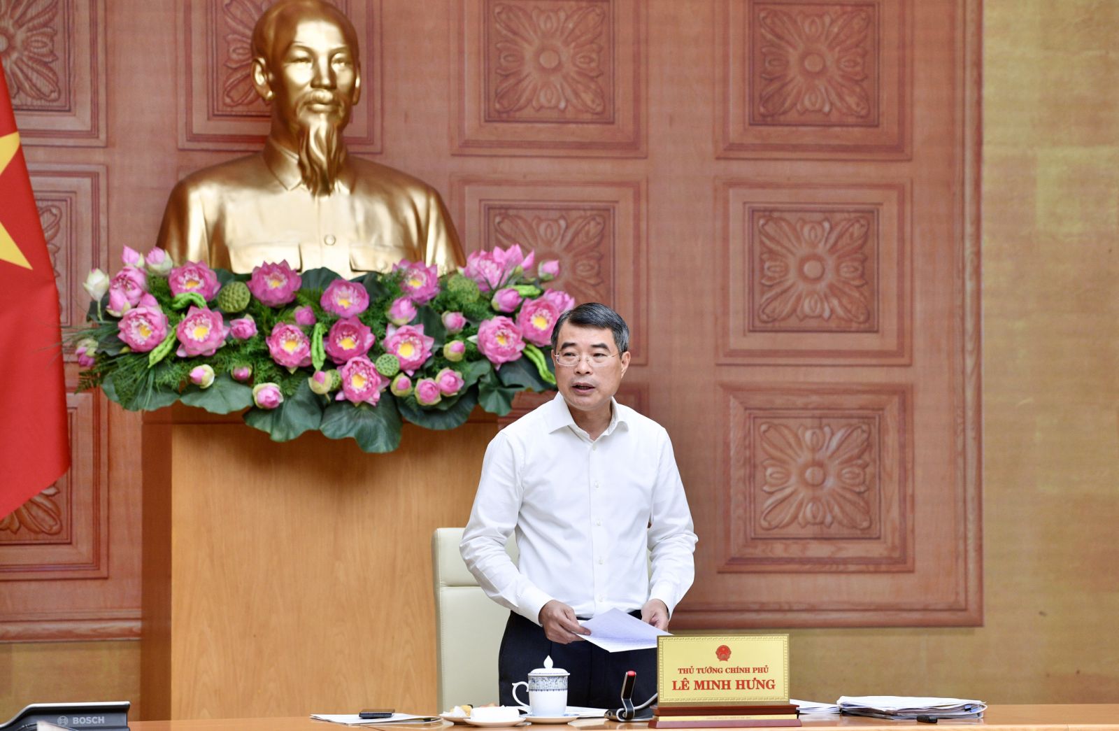 Thủ tướng: Khẩn trương có kết luận, công khai hướng xử lý vi phạm kỳ thi THPT - Ảnh 1.
