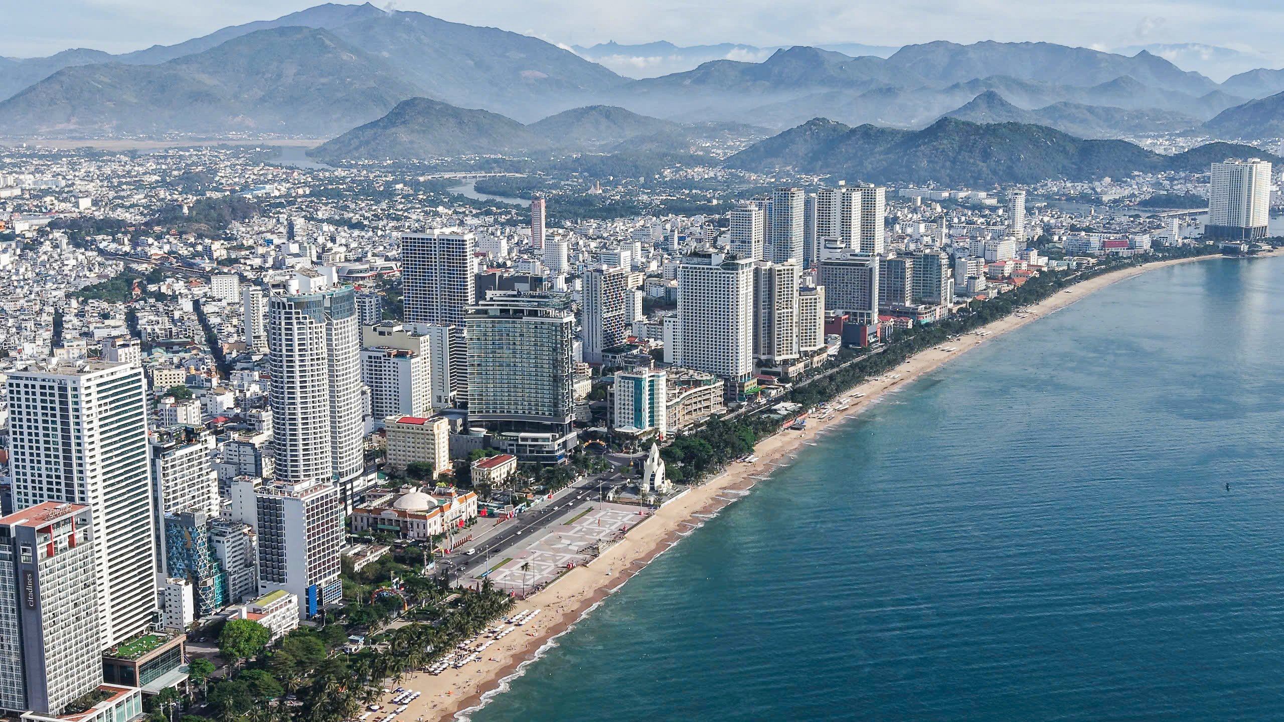 Hàng loạt hầm ngầm, công trình điểm nhấn sẽ được xây dựng bên bờ biển Nha Trang - Ảnh 1.