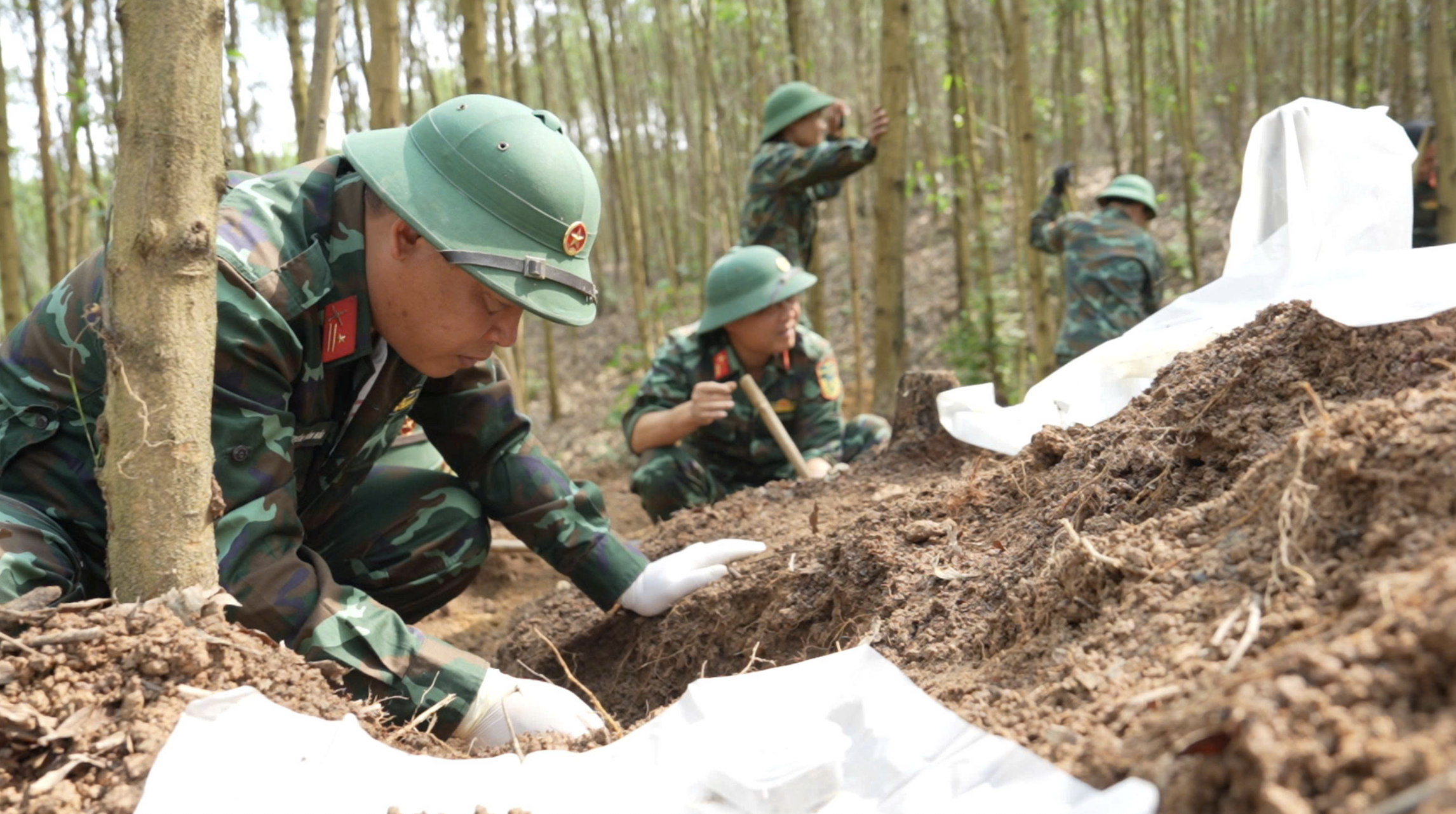 Hơn 90 liệt sĩ vẫn chưa được tìm thấy bên dòng sông Câu Nhi - Ảnh 2.