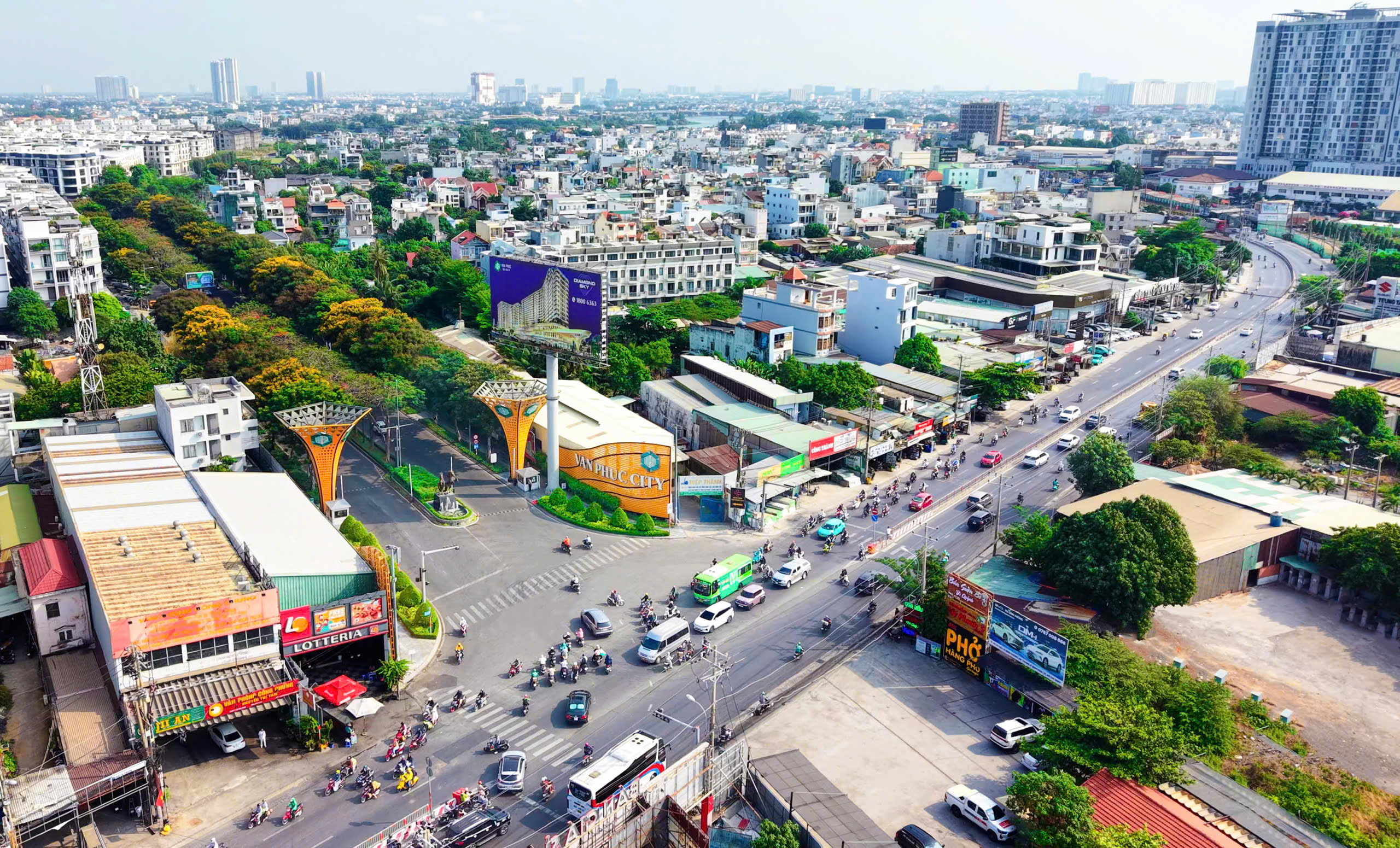 Bất động sản cửa ngõ TP . HCM sục sôi theo nhịp khởi công hạ tầng 2026 - Ảnh 1.
