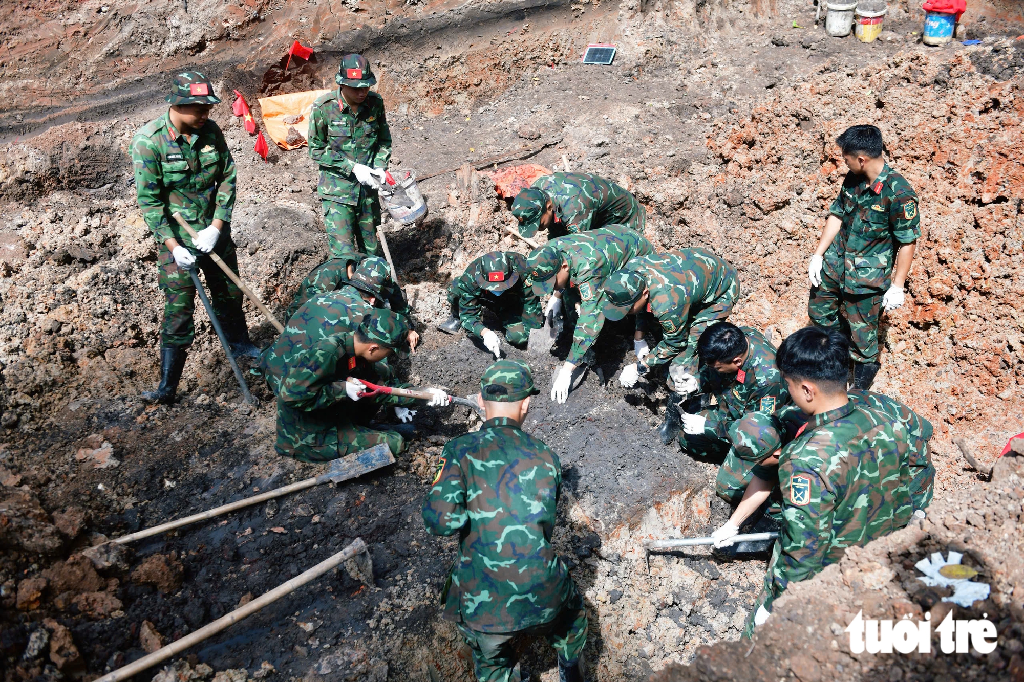 Công viên Lê Thị Riêng và một tháng tìm kiếm ròng rã: Trọn nghĩa vẹn tình với những anh hùng ngã xuống - Ảnh 13.