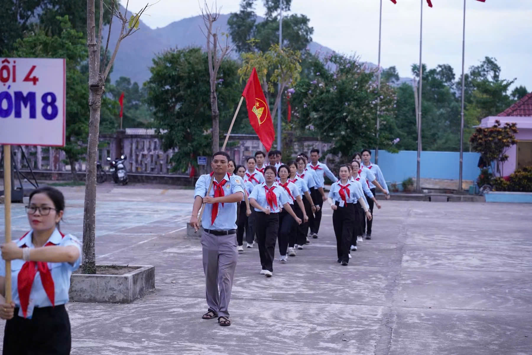 Thi Nghi thức Đội kiểu 'cà thọt': Hội đồng Đội trung ương không chấp nhận làm sai lệch ý nghĩa Nghi thức Đội - Ảnh 5.