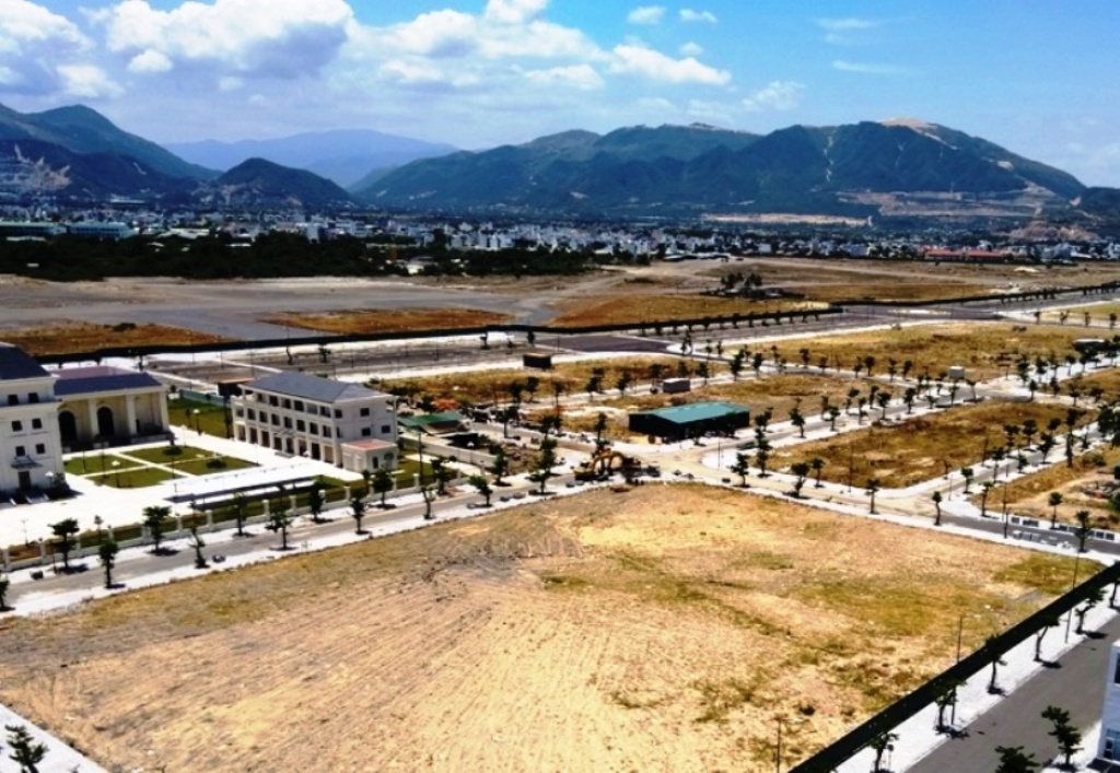 Đôn đốc tháo gỡ, khắc phục sai phạm tại dự án ở sân bay Nha Trang - Ảnh 1.