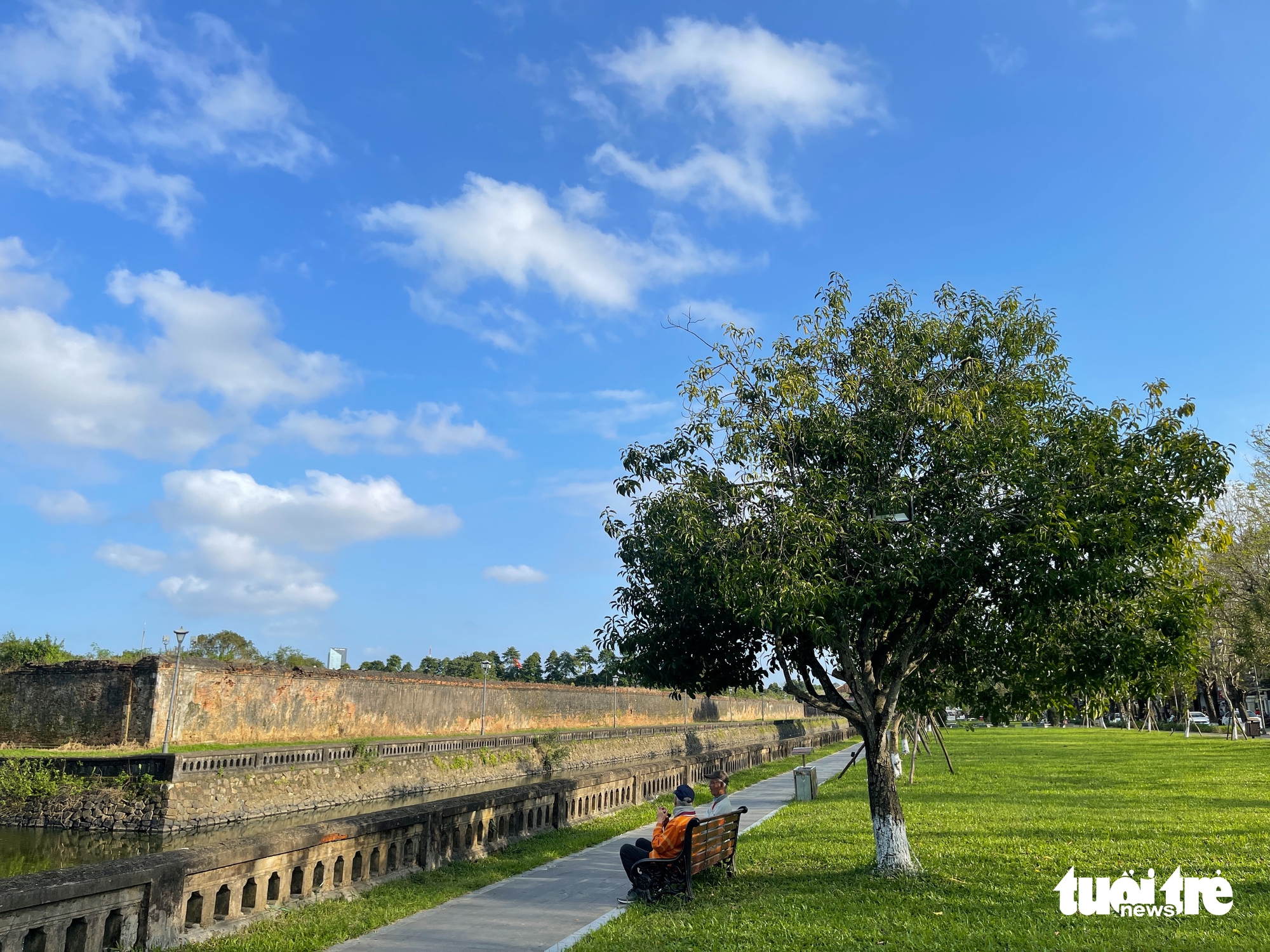 Hue: The city that can’t be rushed when visiting Vietnam - Ảnh 10.