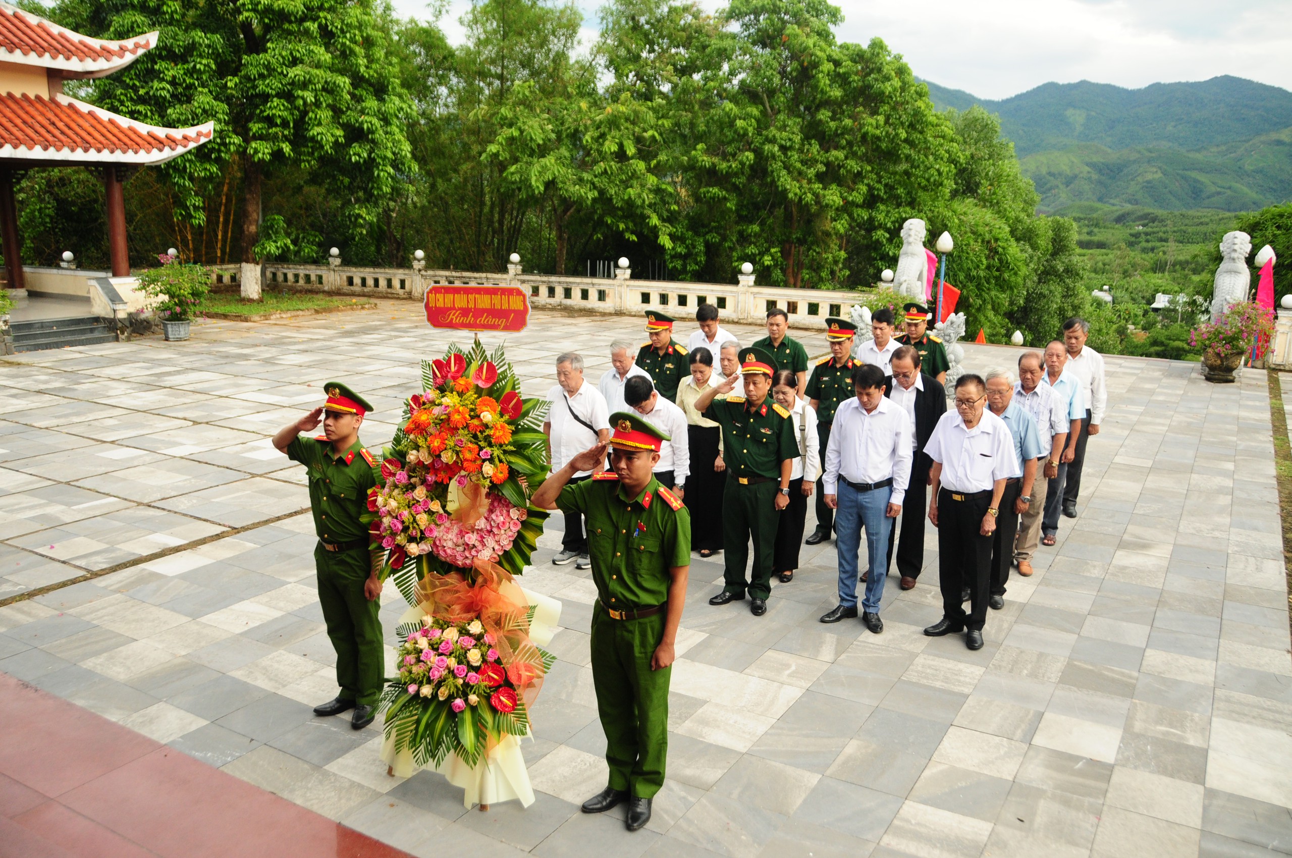 Đà Nẵng báo cáo thông tin liên quan 17 hài cốt nghi liệt sĩ do người dân cất bốc, chăm sóc - Ảnh 3.