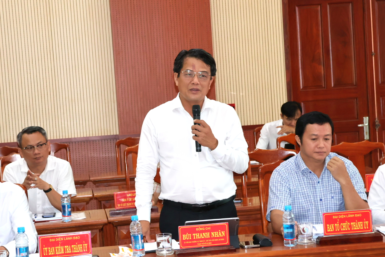 Phó bí thư Thành ủy TP.HCM Văn Thị Bạch Tuyết làm việc với phường Tân Uyên - Ảnh 3.