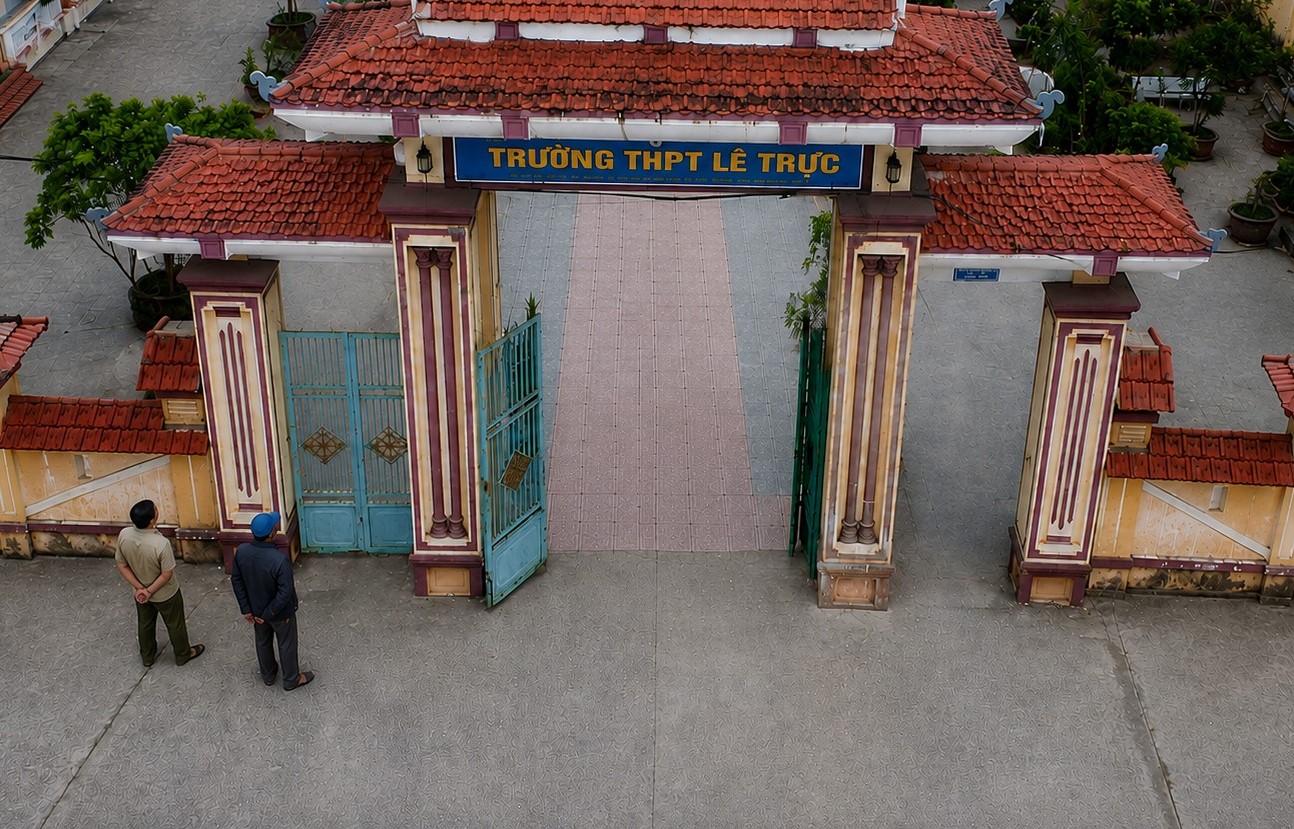 5 thí sinh trường dính tiêu cực tại trường THPT Lê Trực được đăng ký thi lại năm 2027 - Ảnh 1.