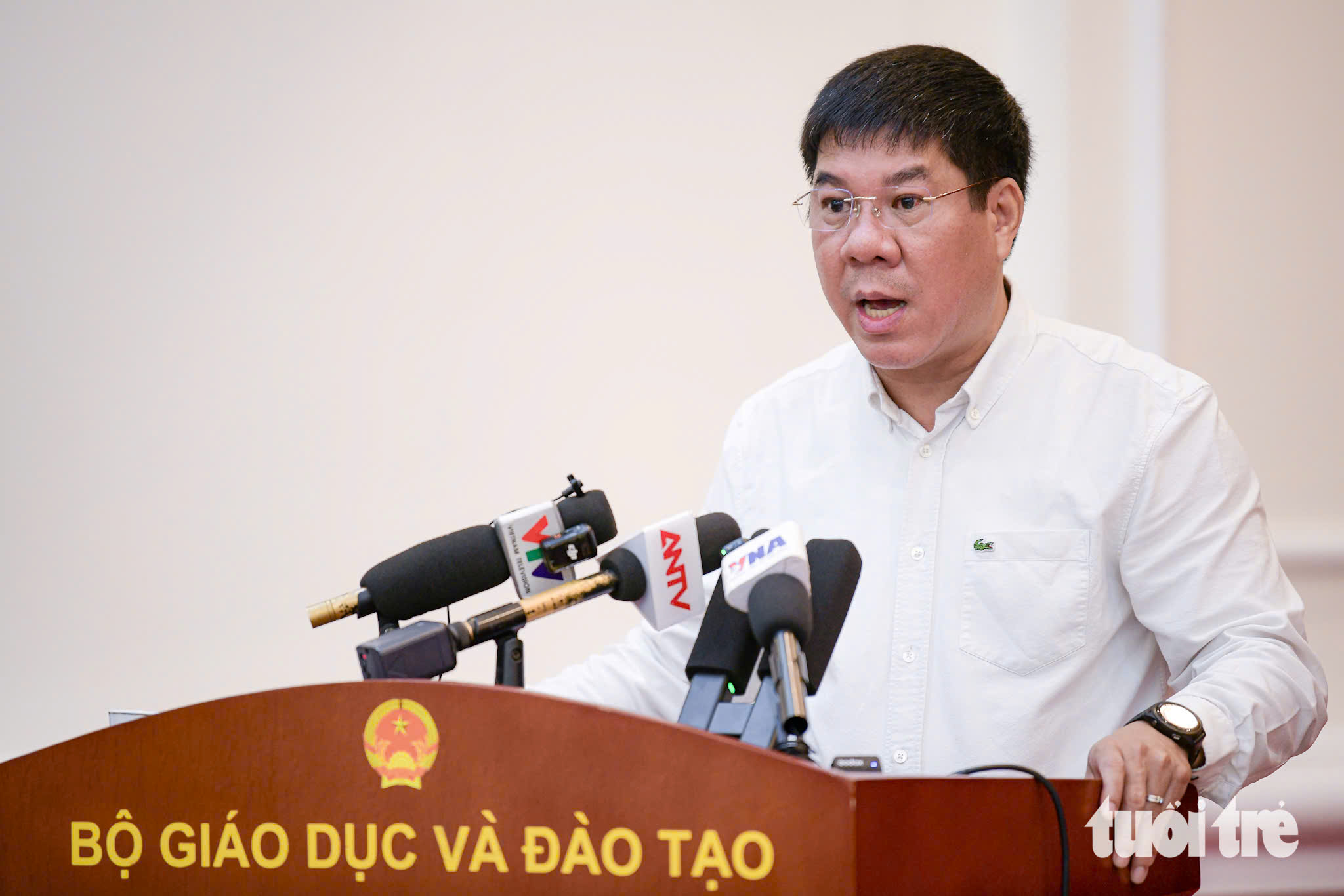 Bộ GD-ĐT: Không sử dụng người từng làm nhiệm vụ ở điểm thi chuyên Tuyên Quang trong kỳ thi lại - Ảnh 2.