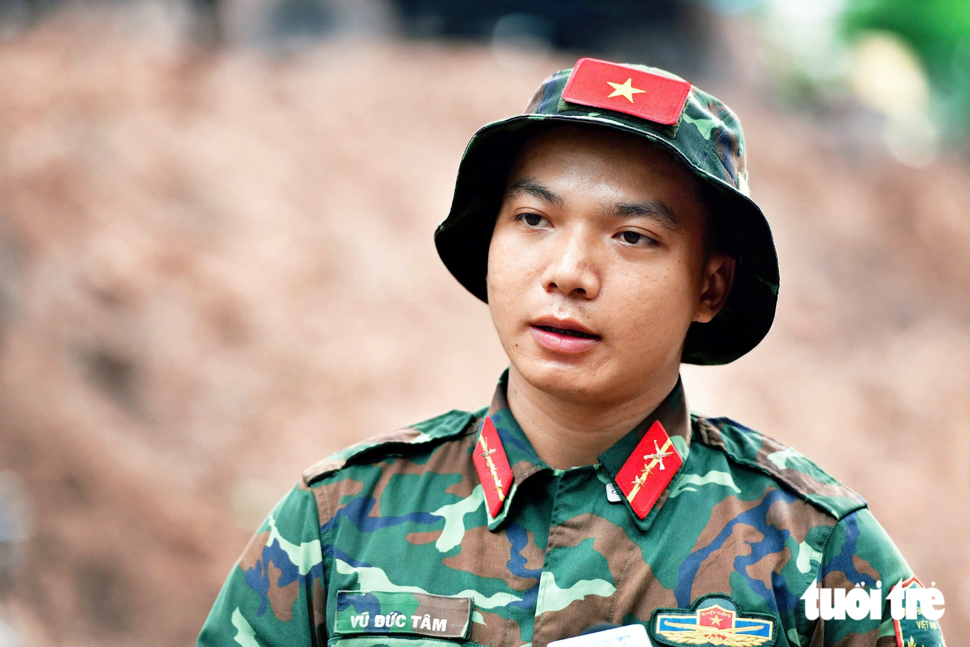 Kỳ nghĩa vụ quân sự đáng nhớ của chiến sĩ trẻ tại công viên Lê Thị Riêng - Ảnh 2.